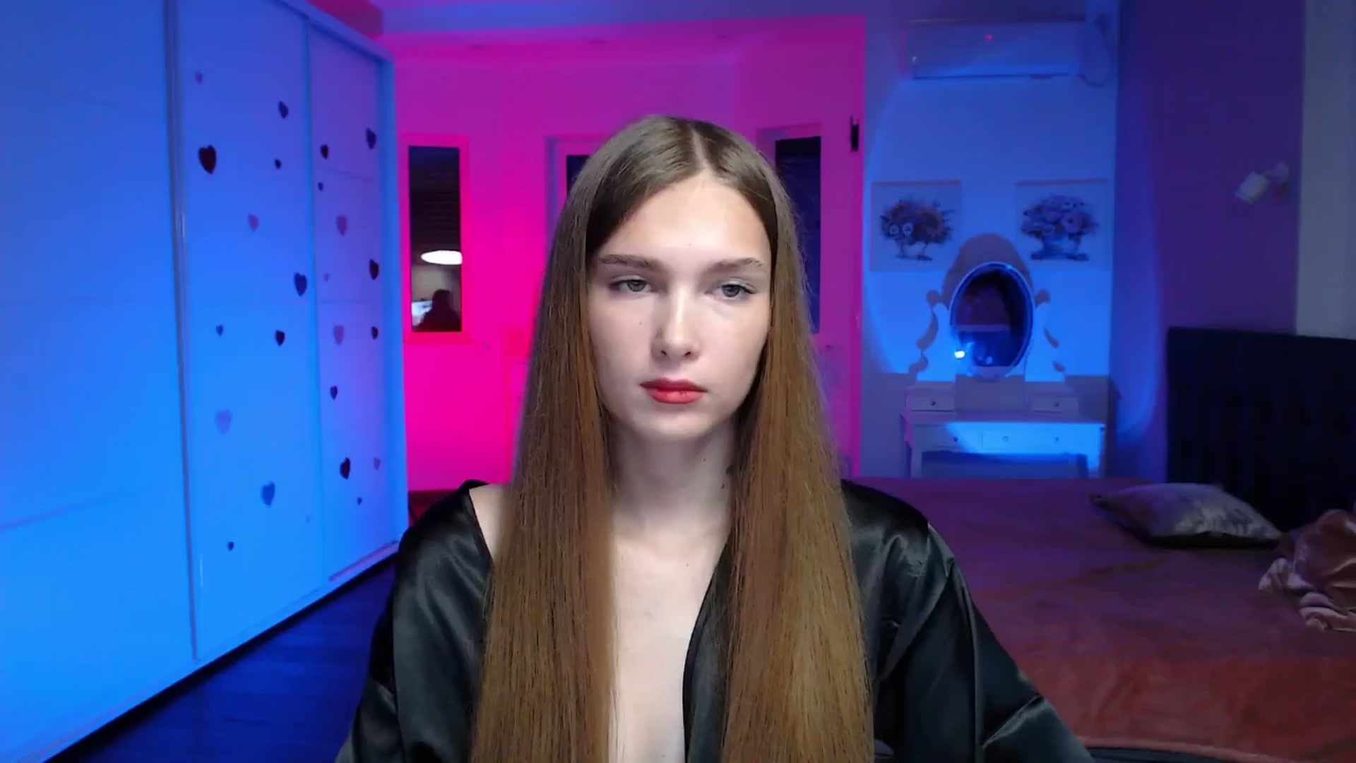 Gallery image thumbnail from Sirela's myfreecams stream on, 08/03/2025, 09:31 image 10 of 20