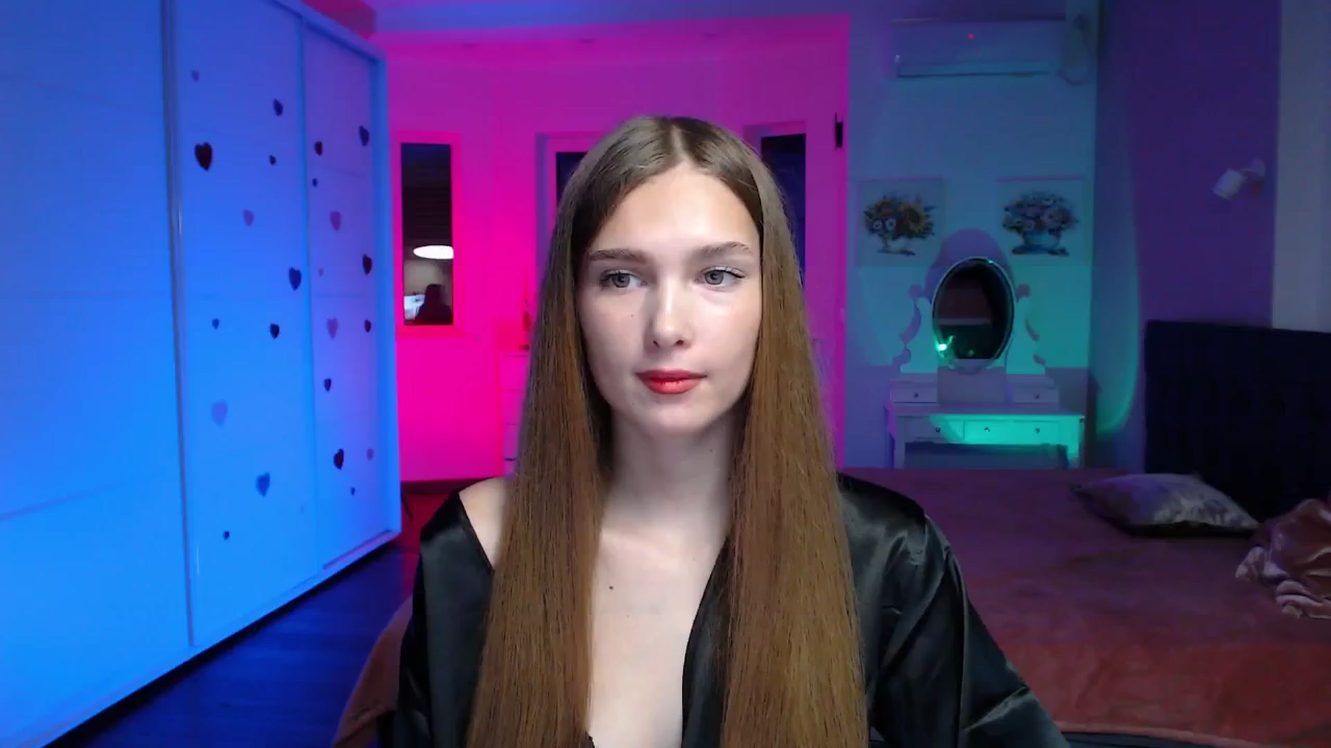 Gallery image thumbnail from Sirela's myfreecams stream on, 08/03/2025, 09:31 image 11 of 20