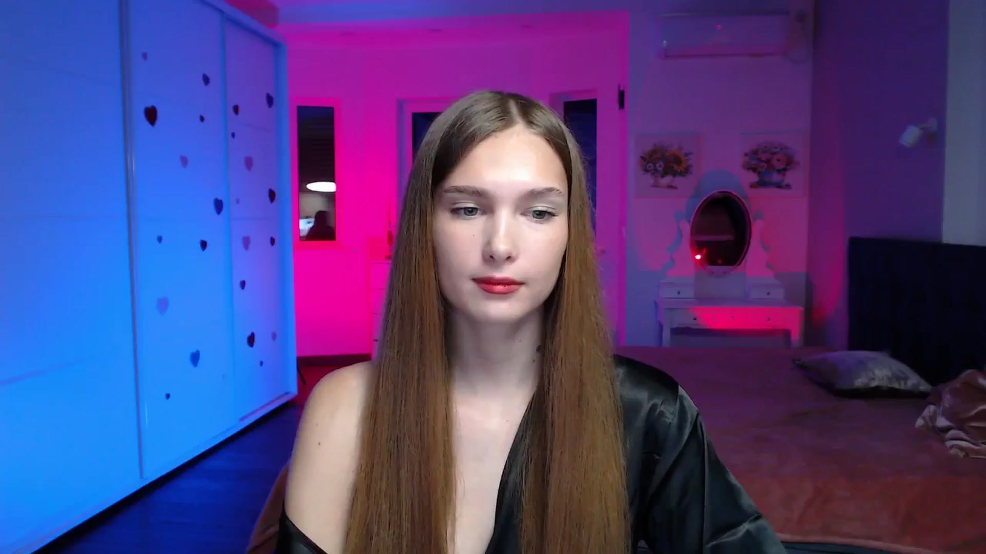 Gallery image thumbnail from Sirela's myfreecams stream on, 08/03/2025, 09:31 image 19 of 20