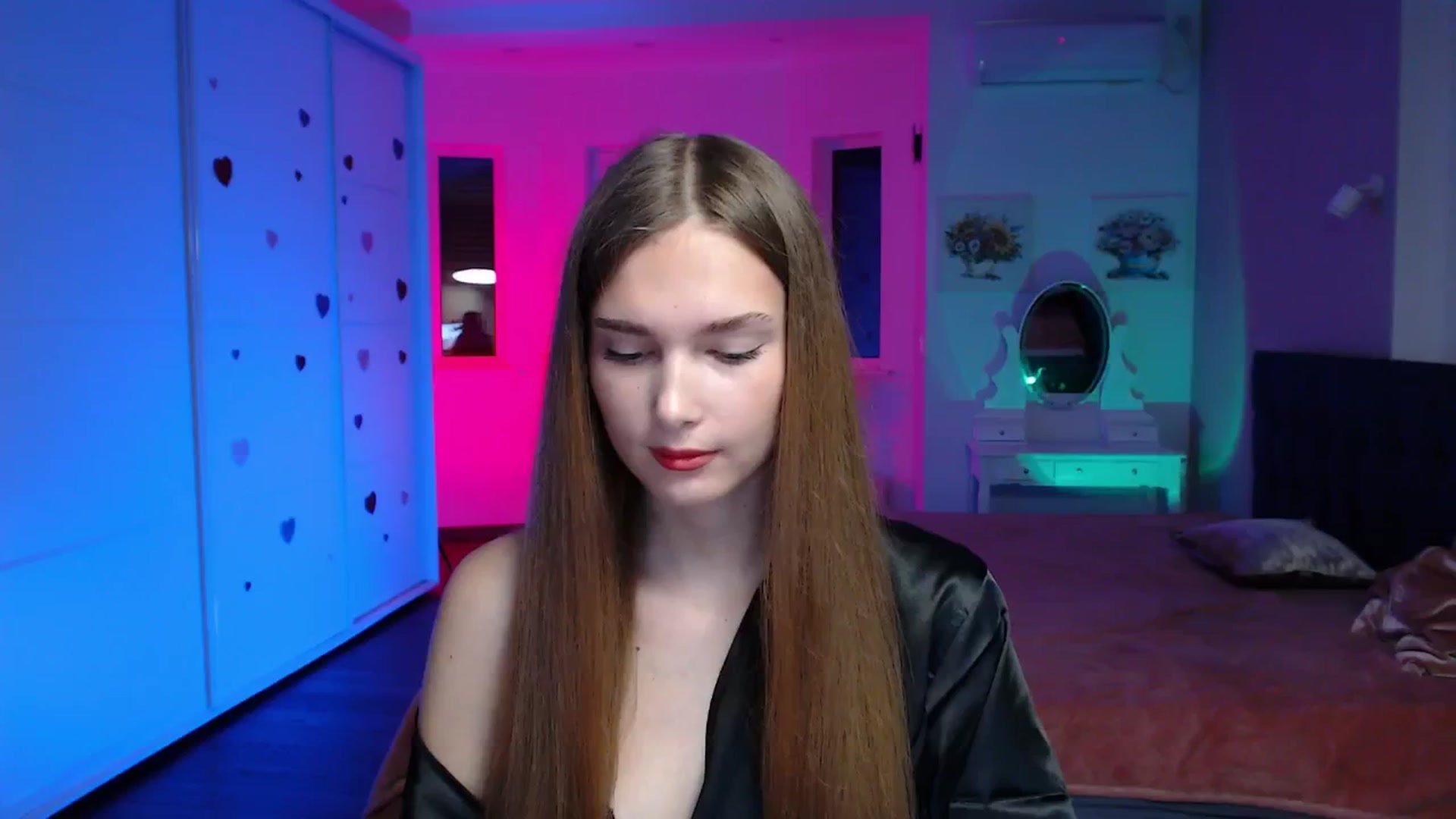 Gallery image thumbnail from Sirela's myfreecams stream on, 08/03/2025, 09:31 image 16 of 20