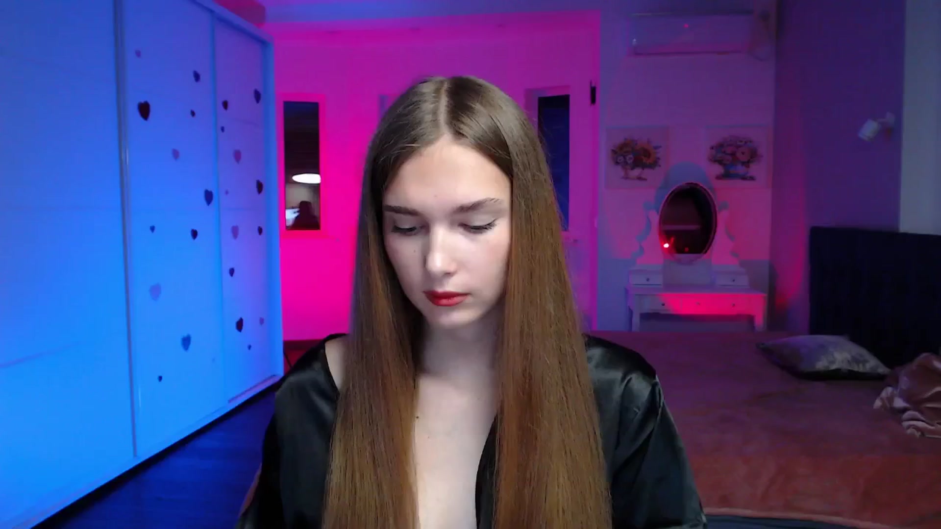 Gallery image thumbnail from Sirela's myfreecams stream on, 08/03/2025, 09:31 image 7 of 20