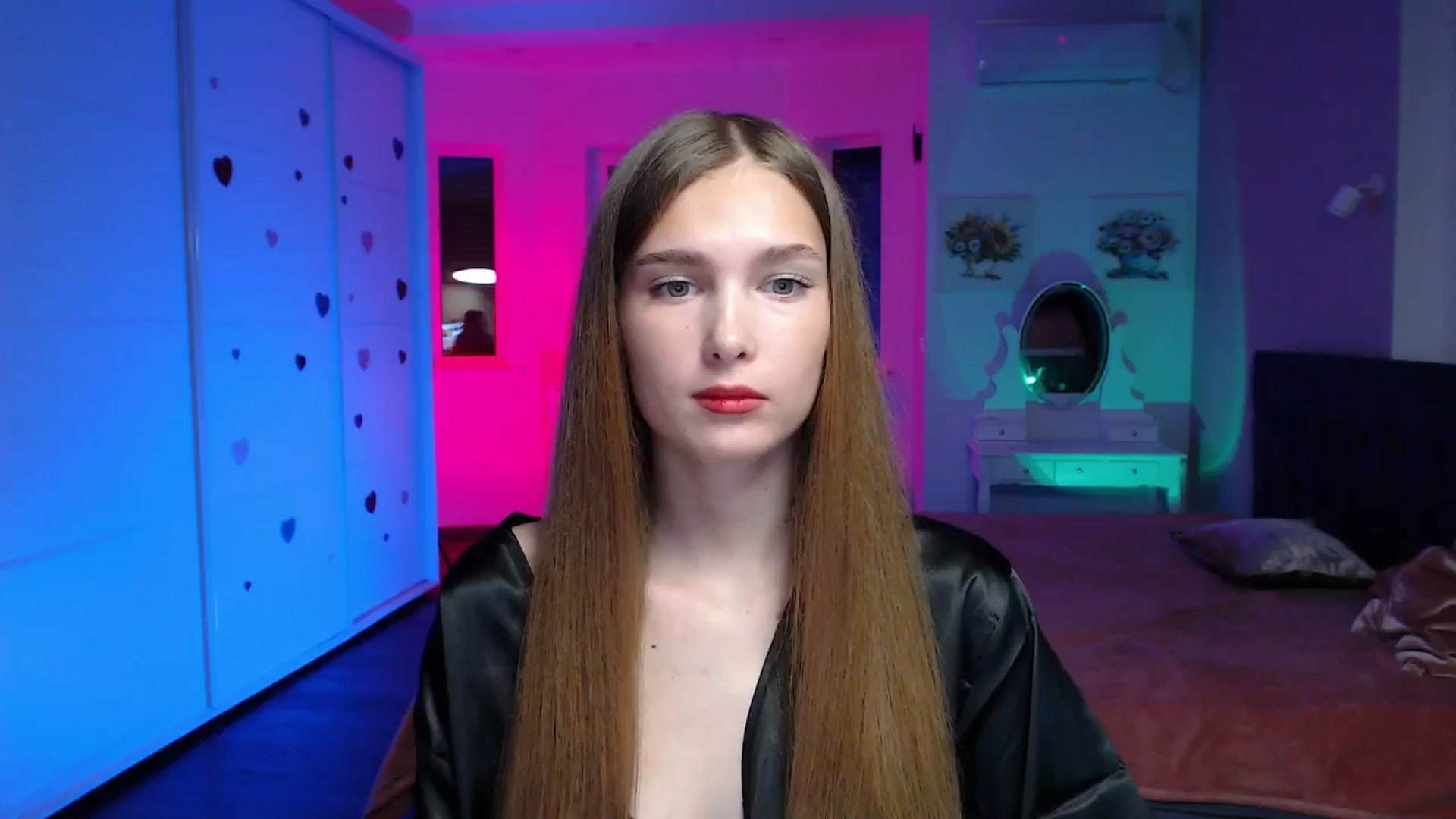Gallery image thumbnail from Sirela's myfreecams stream on, 08/03/2025, 09:31 image 6 of 20
