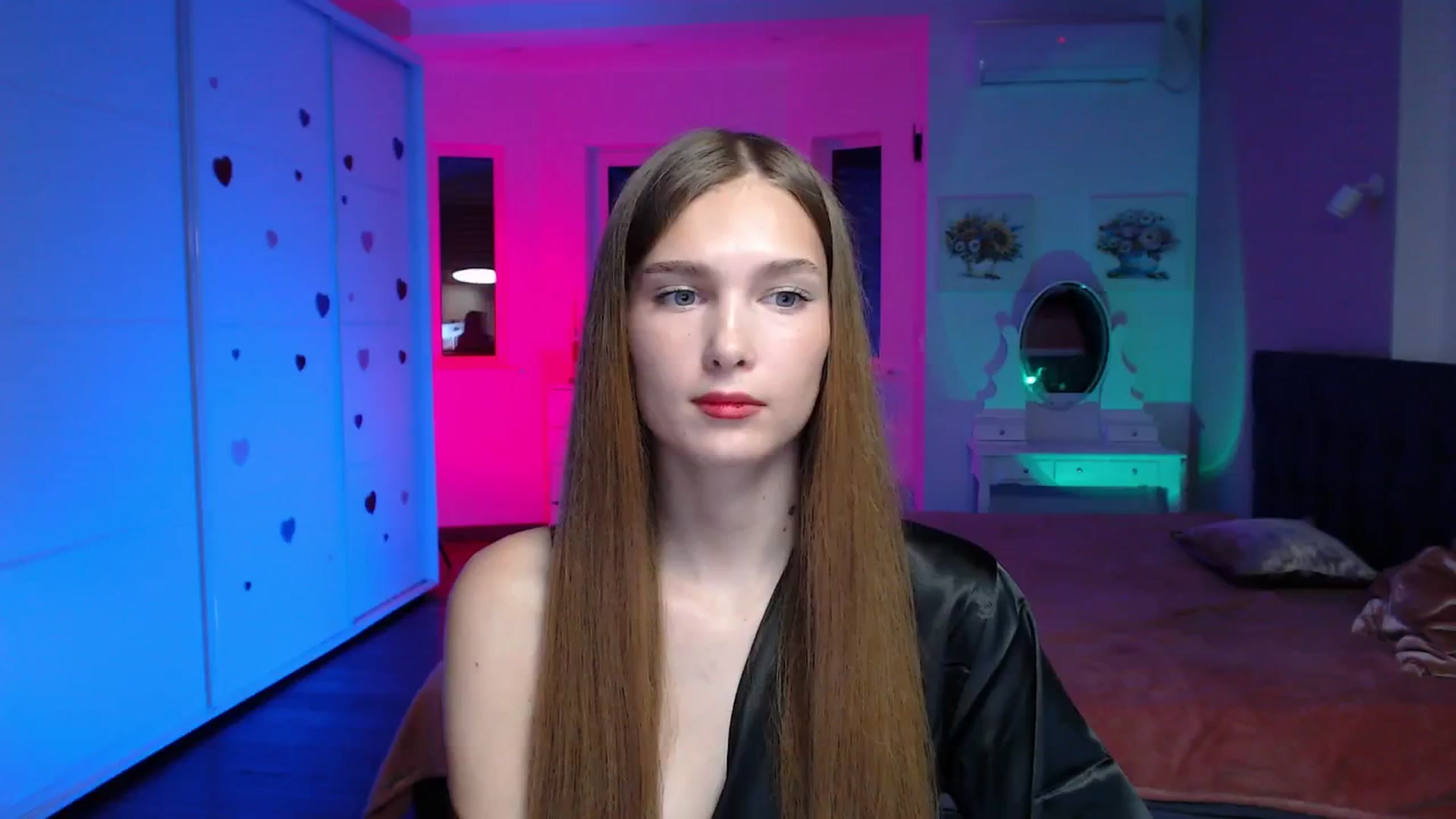 Gallery image thumbnail from Sirela's myfreecams stream on, 08/03/2025, 09:31 image 18 of 20