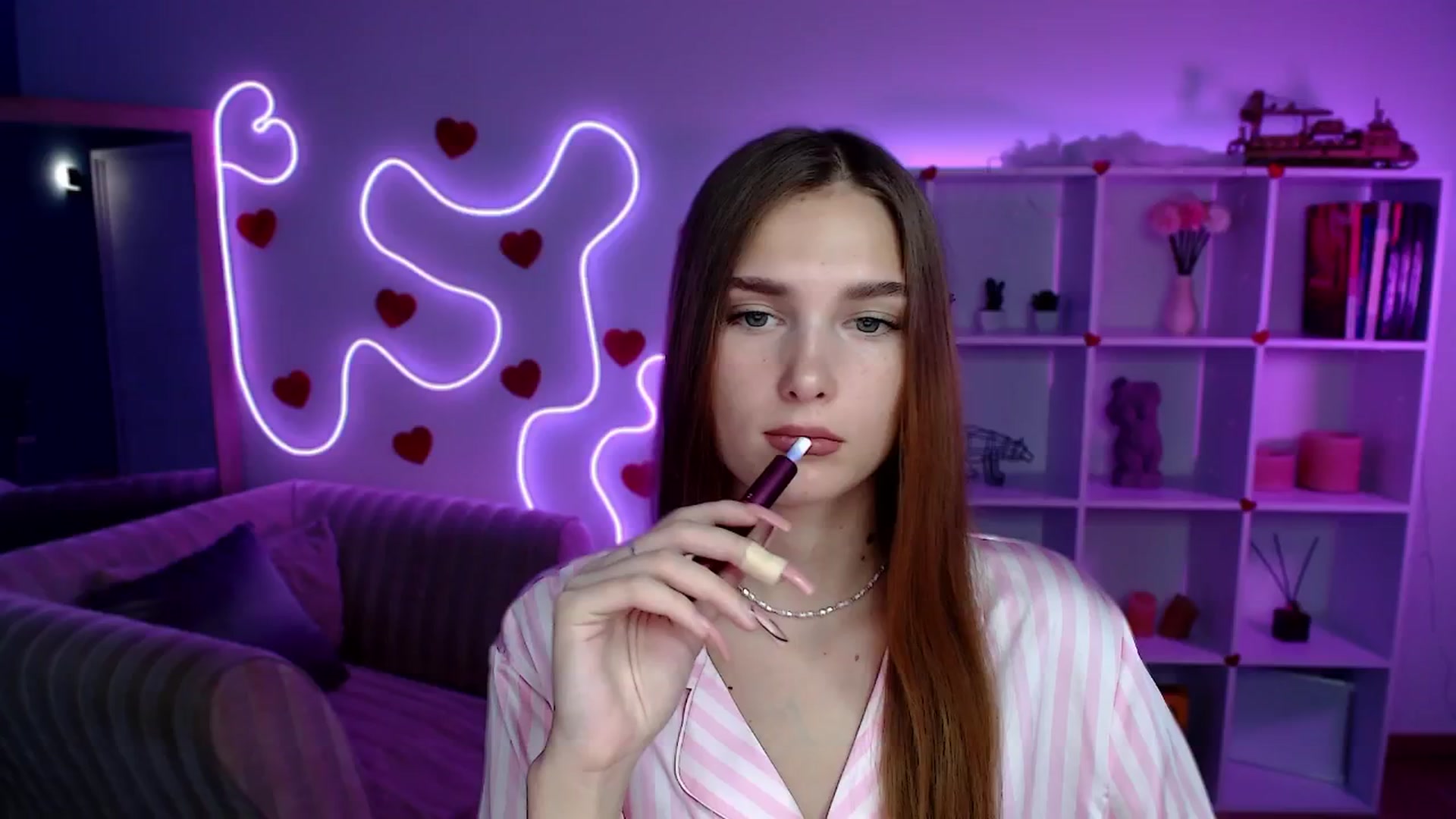 Gallery image thumbnail from Sirela's myfreecams stream on, 08/06/2025, 09:37 image 5 of 20