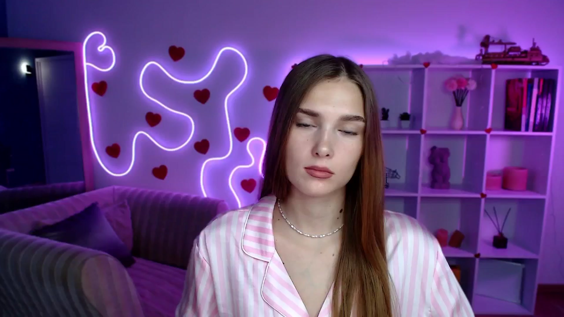 Gallery image thumbnail from Sirela's myfreecams stream on, 08/06/2025, 09:37 image 14 of 20