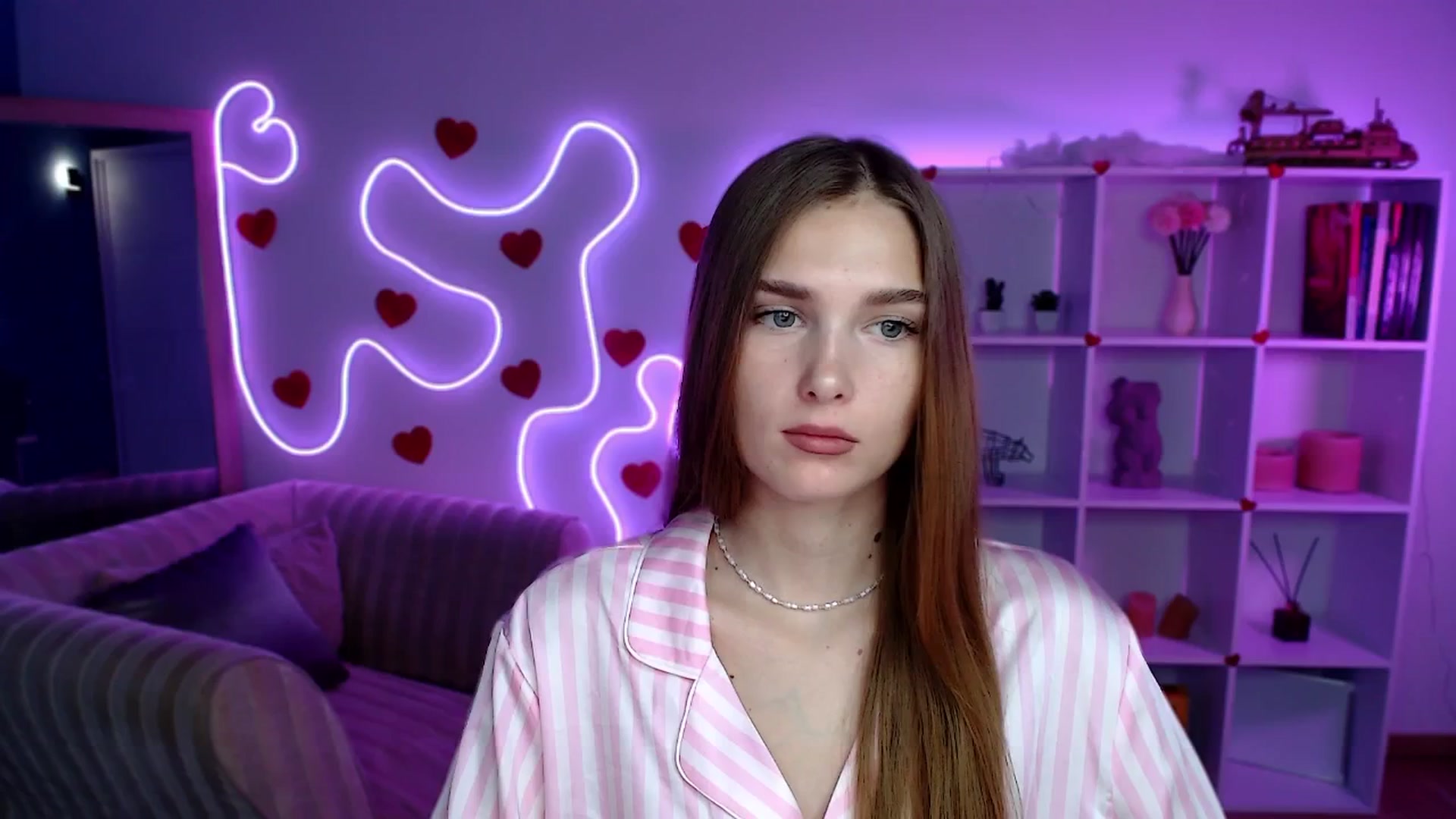 Gallery image thumbnail from Sirela's myfreecams stream on, 08/06/2025, 09:37 image 15 of 20