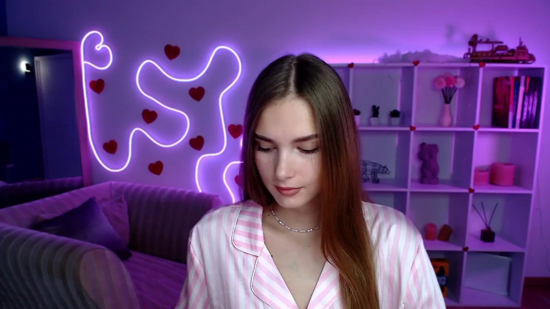 Gallery image thumbnail from Sirela's myfreecams stream on, 08/06/2025, 09:37 image 19 of 20