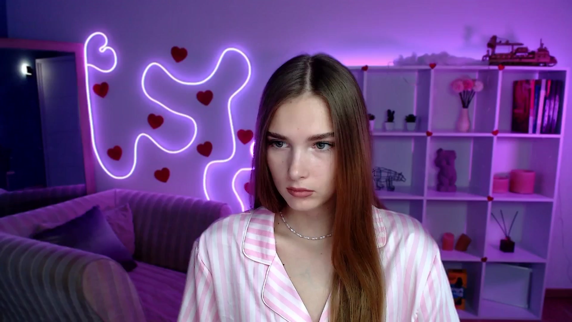 Gallery image thumbnail from Sirela's myfreecams stream on, 08/06/2025, 09:37 image 13 of 20