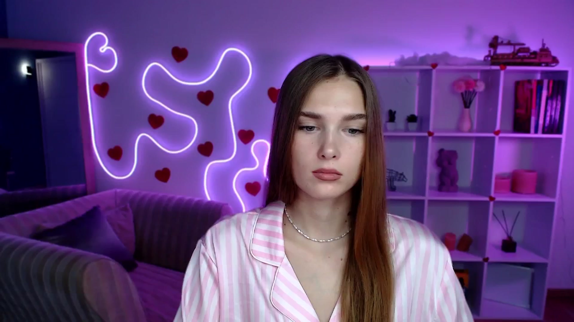 Gallery image thumbnail from Sirela's myfreecams stream on, 08/06/2025, 09:37 image 11 of 20