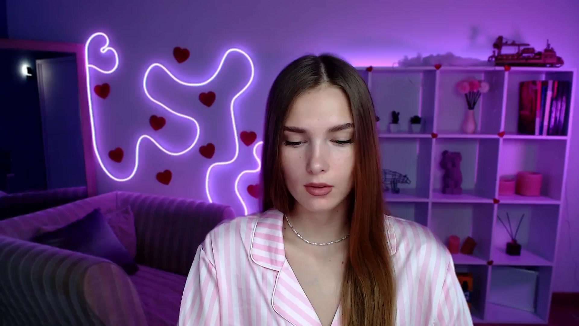 Gallery image thumbnail from Sirela's myfreecams stream on, 08/06/2025, 09:37 image 12 of 20