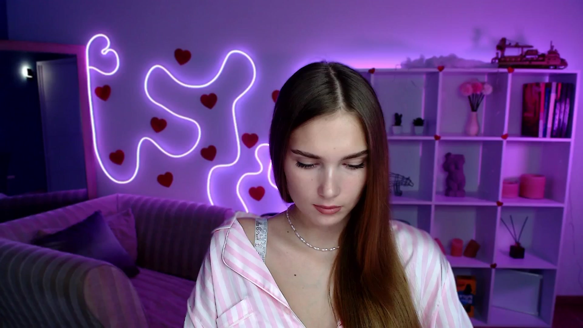 Gallery image thumbnail from Sirela's myfreecams stream on, 08/06/2025, 11:20 image 3 of 20
