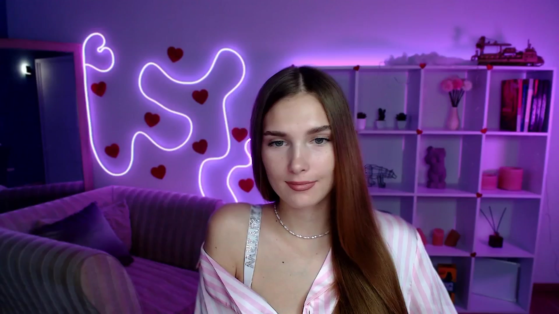 Gallery image thumbnail from Sirela's myfreecams stream on, 08/06/2025, 11:20 image 20 of 20