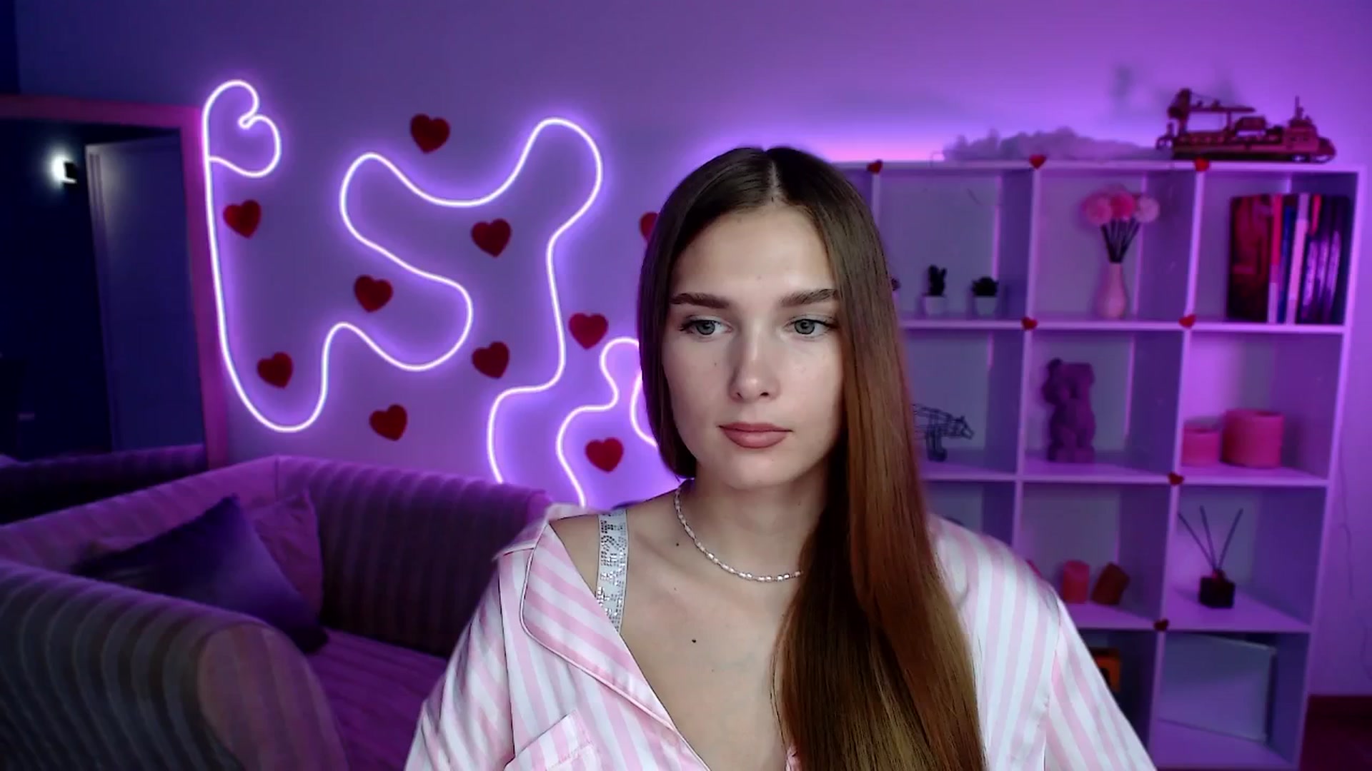 Gallery image thumbnail from Sirela's myfreecams stream on, 08/06/2025, 11:20 image 7 of 20