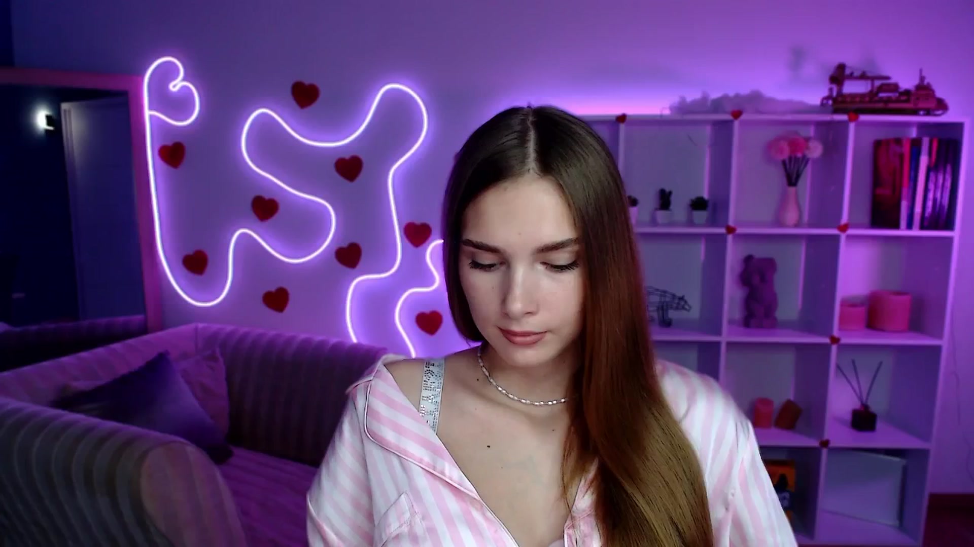 Gallery image thumbnail from Sirela's myfreecams stream on, 08/06/2025, 11:20 image 8 of 20