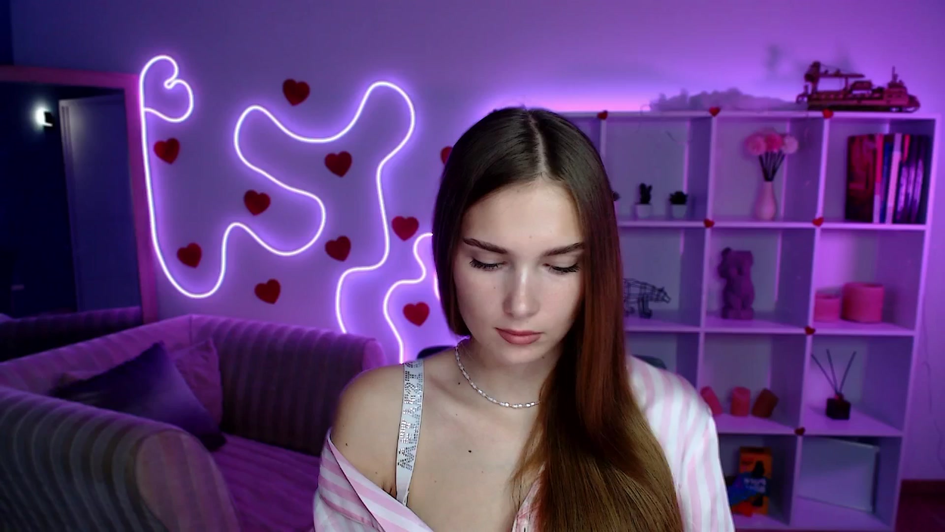 Gallery image thumbnail from Sirela's myfreecams stream on, 08/06/2025, 11:20 image 15 of 20