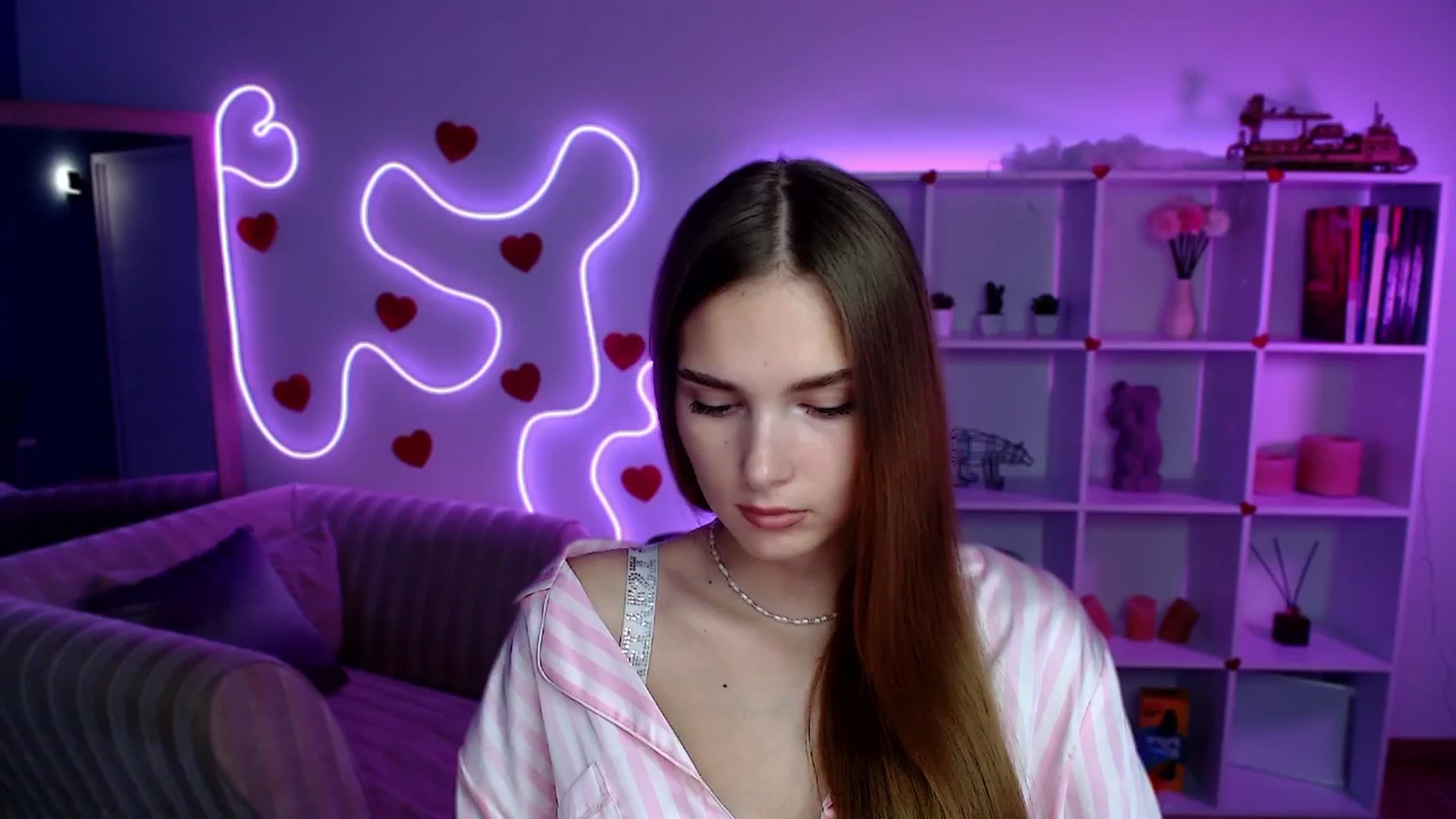 Gallery image thumbnail from Sirela's myfreecams stream on, 08/06/2025, 11:20 image 5 of 20