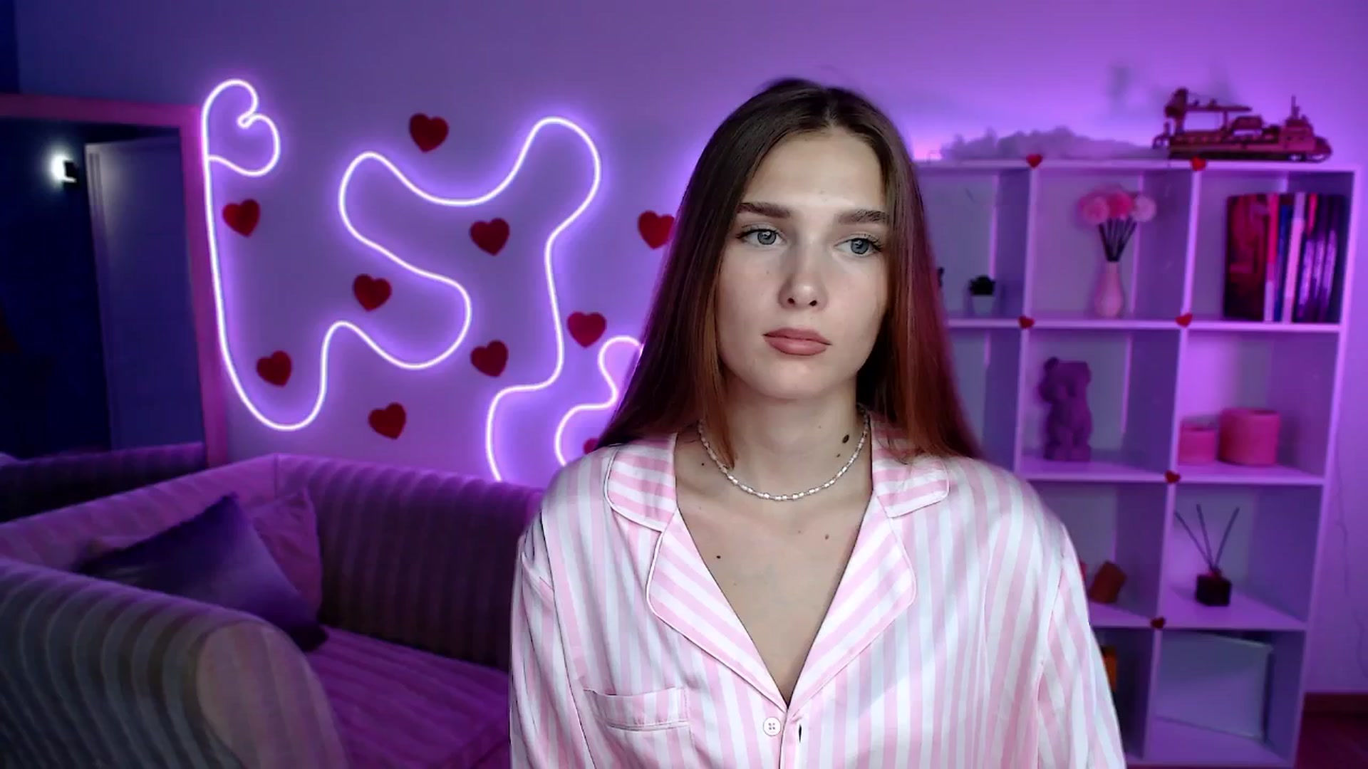 Gallery image thumbnail from Sirela's myfreecams stream on, 08/06/2025, 12:30 image 3 of 20