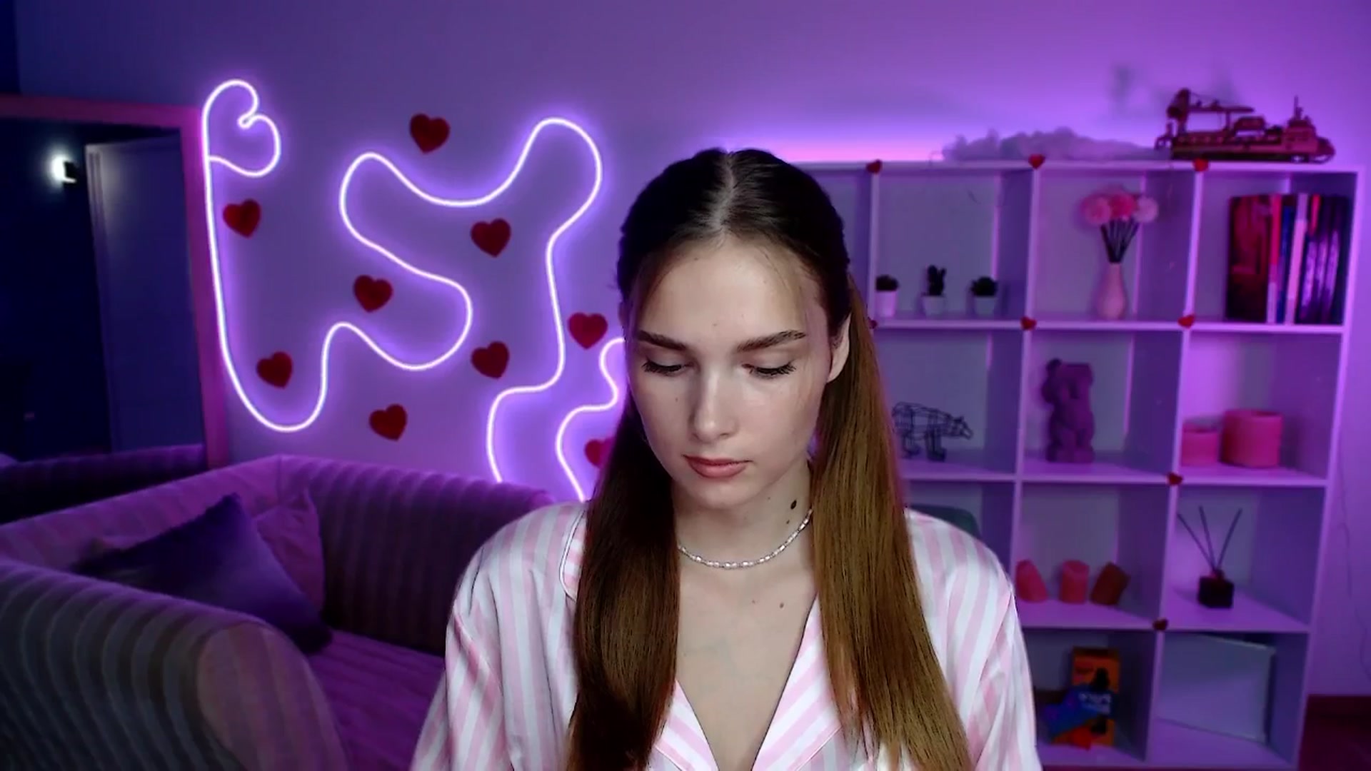 Gallery image thumbnail from Sirela's myfreecams stream on, 08/06/2025, 12:30 image 12 of 20