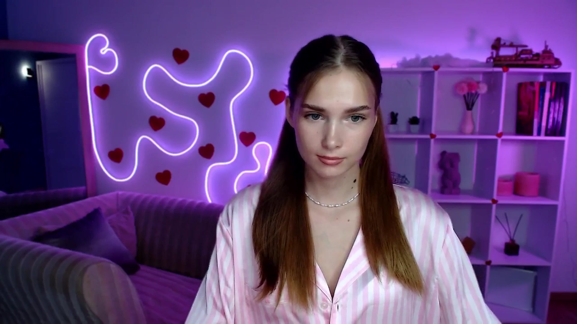 Gallery image thumbnail from Sirela's myfreecams stream on, 08/06/2025, 12:30 image 9 of 20