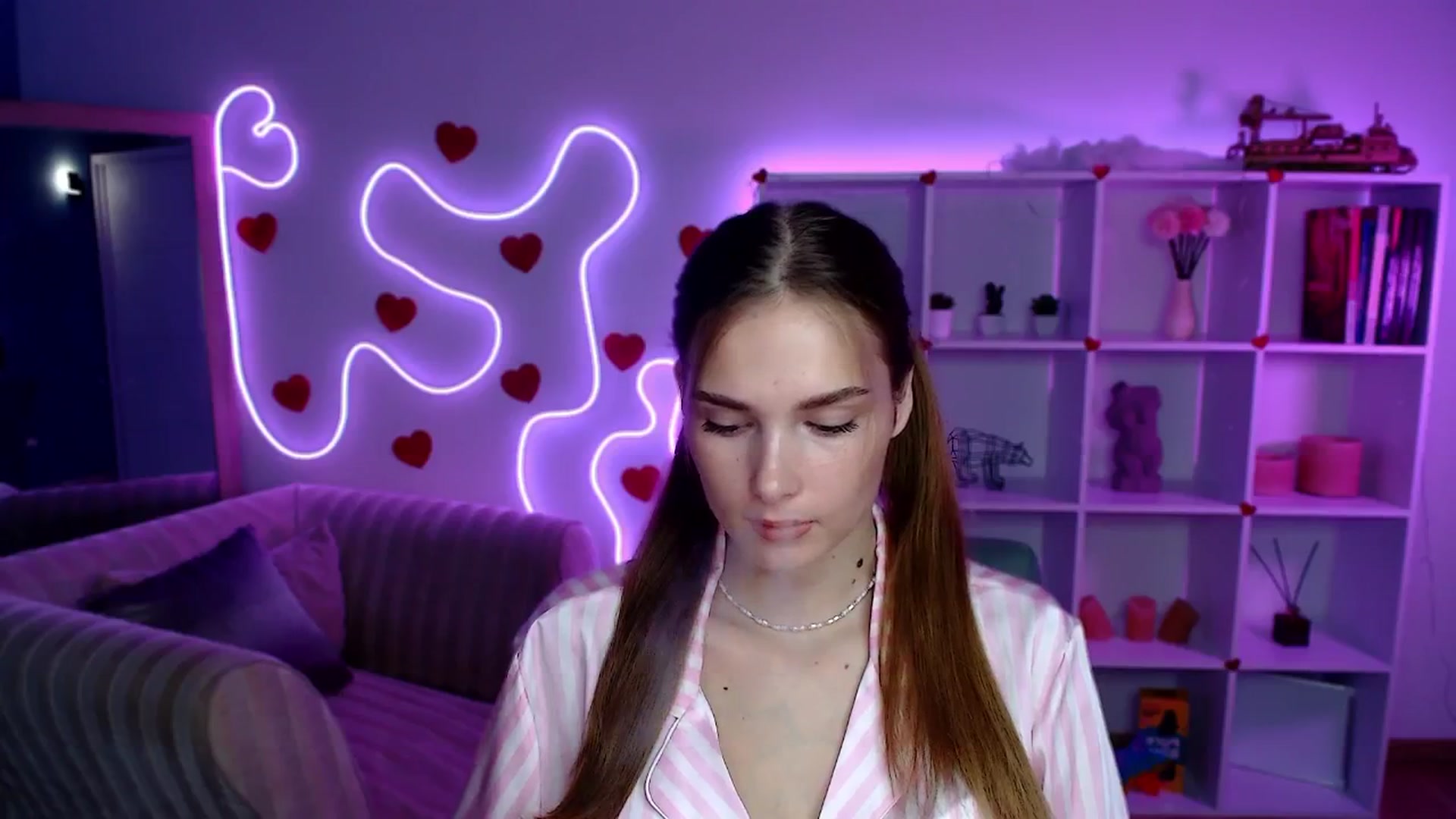 Gallery image thumbnail from Sirela's myfreecams stream on, 08/06/2025, 12:30 image 20 of 20