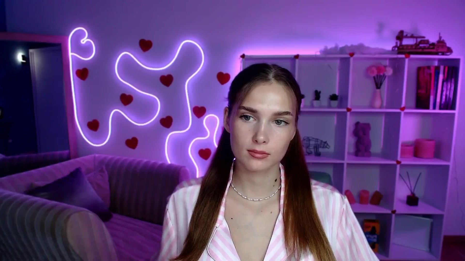 Gallery image thumbnail from Sirela's myfreecams stream on, 08/06/2025, 12:30 image 19 of 20