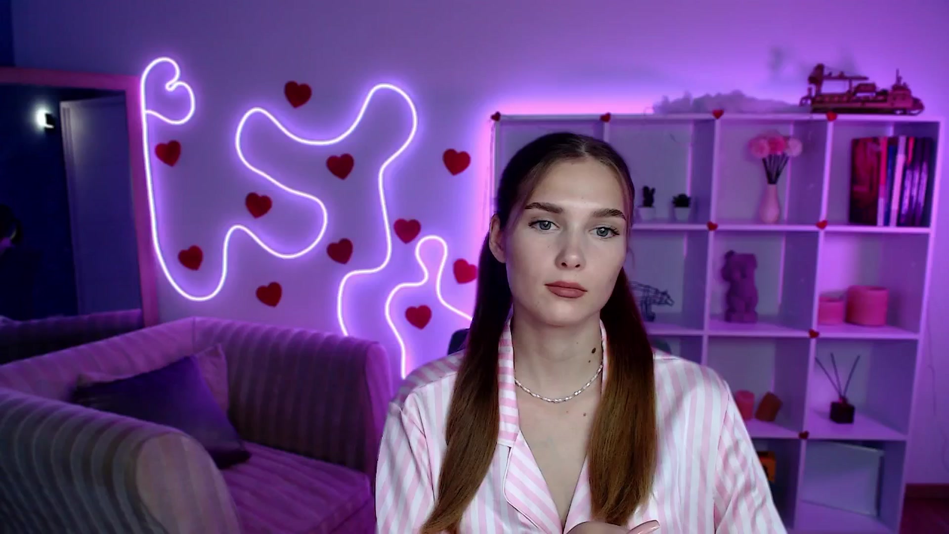 Gallery image thumbnail from Sirela's myfreecams stream on, 08/06/2025, 13:34 image 17 of 20