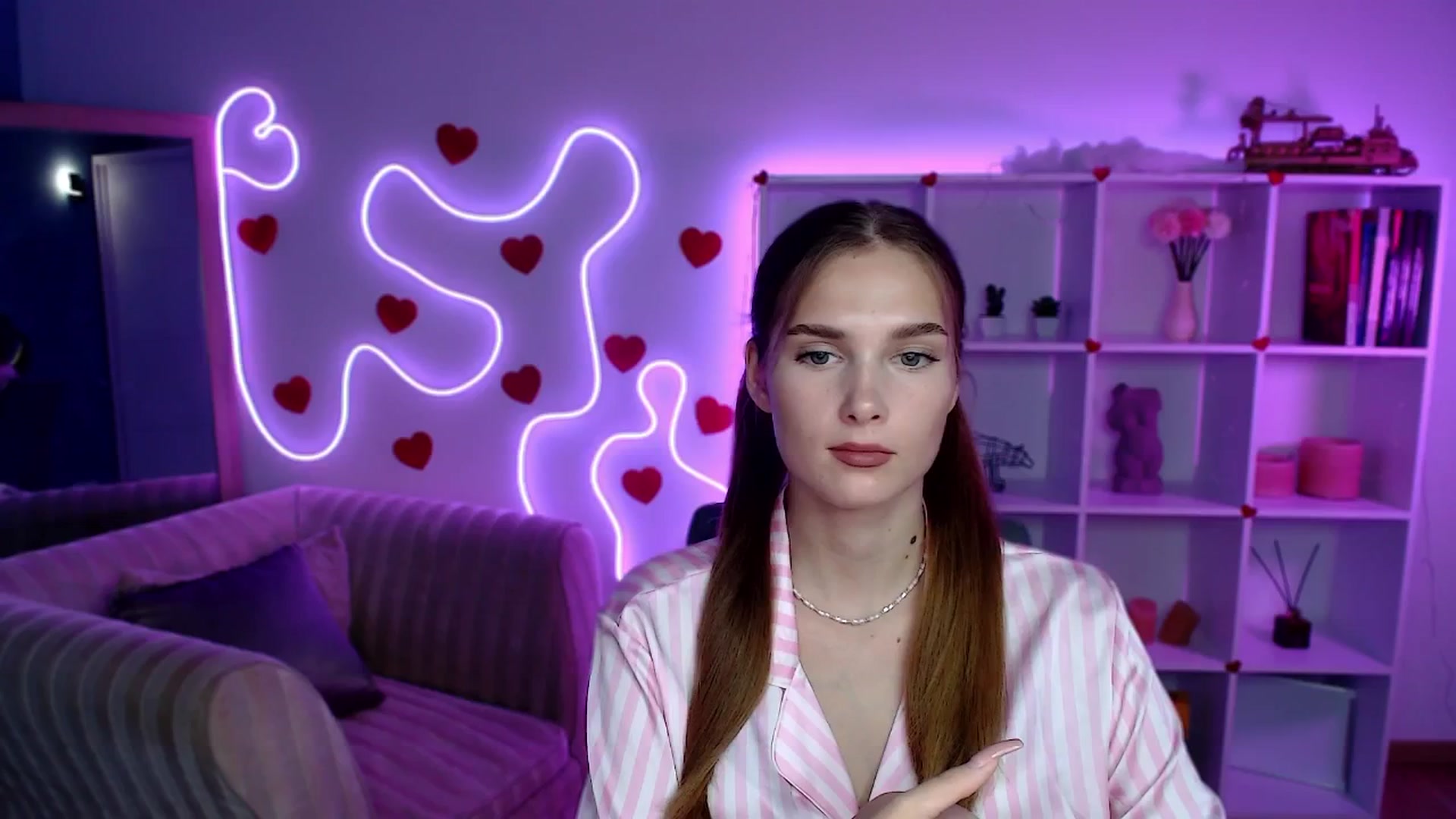 Gallery image thumbnail from Sirela's myfreecams stream on, 08/06/2025, 13:34 image 12 of 20