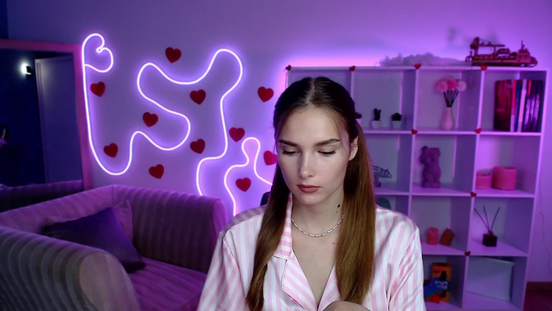 Gallery image thumbnail from Sirela's myfreecams stream on, 08/06/2025, 13:34 image 11 of 20