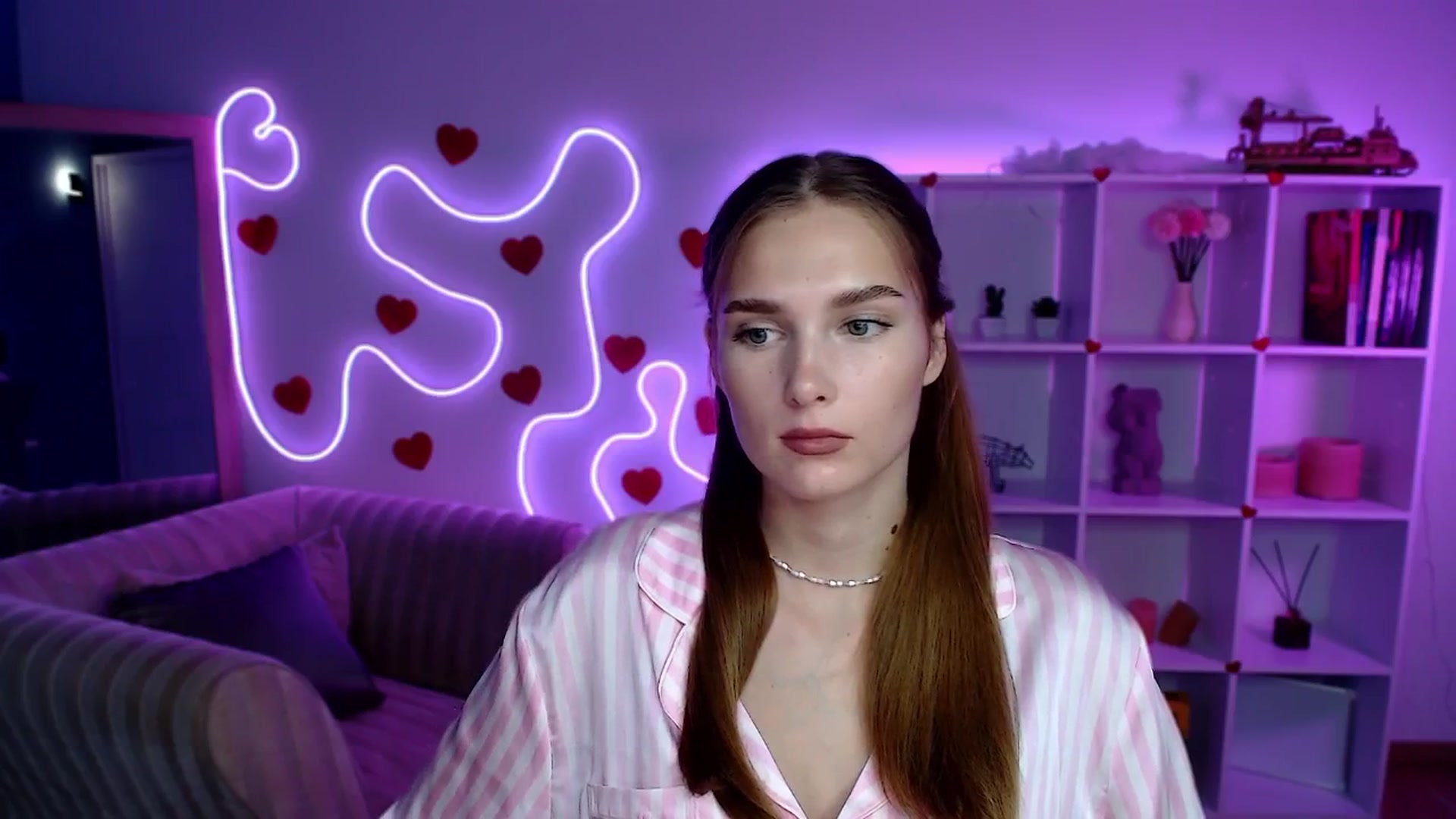 Gallery image thumbnail from Sirela's myfreecams stream on, 08/06/2025, 14:00 image 3 of 20