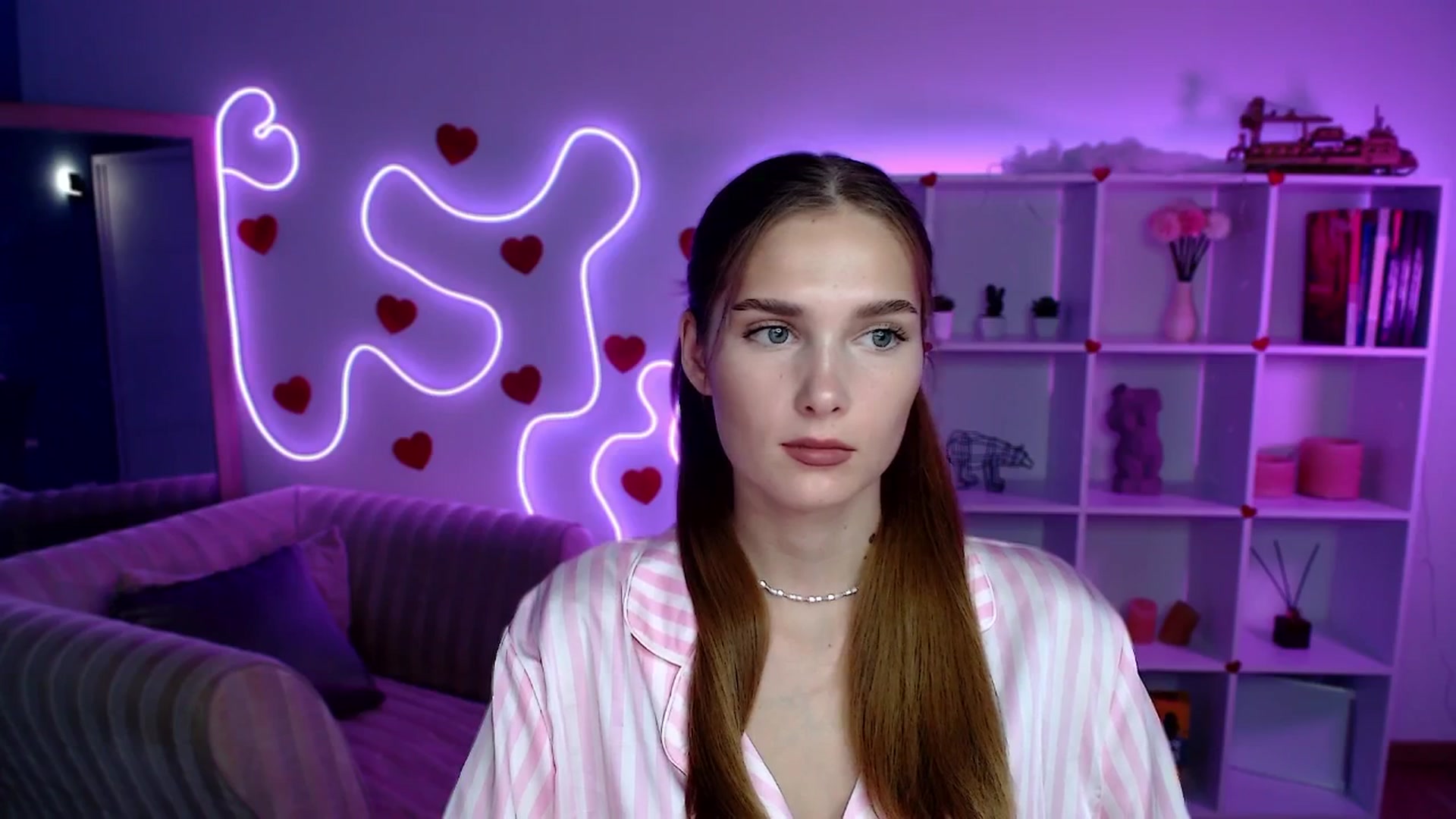 Gallery image thumbnail from Sirela's myfreecams stream on, 08/06/2025, 14:00 image 9 of 20
