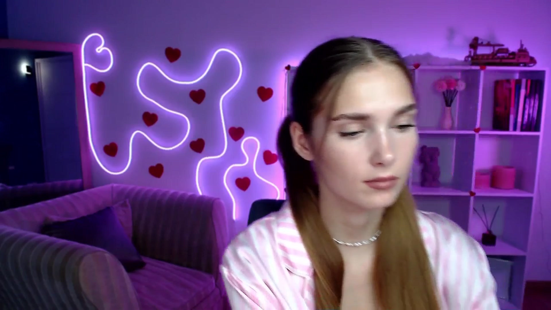 Gallery image thumbnail from Sirela's myfreecams stream on, 08/06/2025, 14:00 image 6 of 20