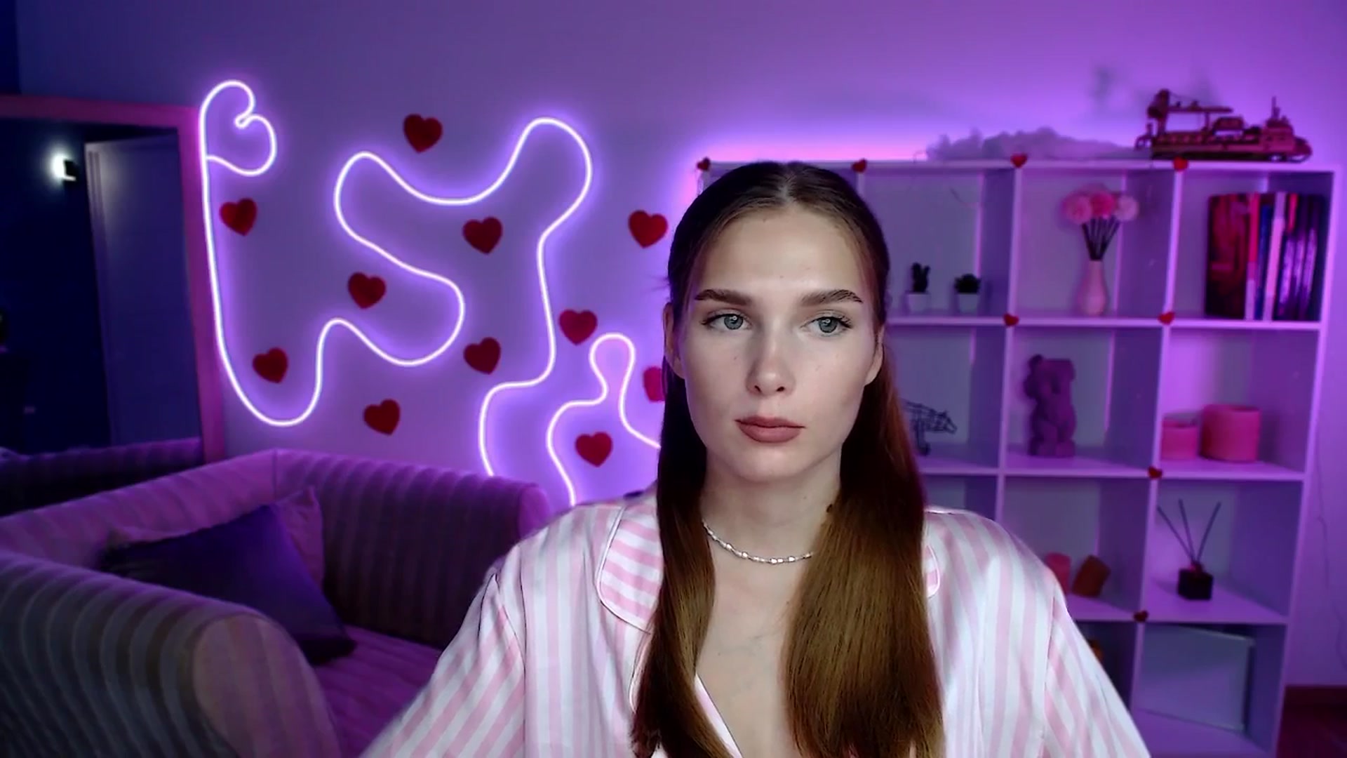 Gallery image thumbnail from Sirela's myfreecams stream on, 08/06/2025, 14:00 image 20 of 20