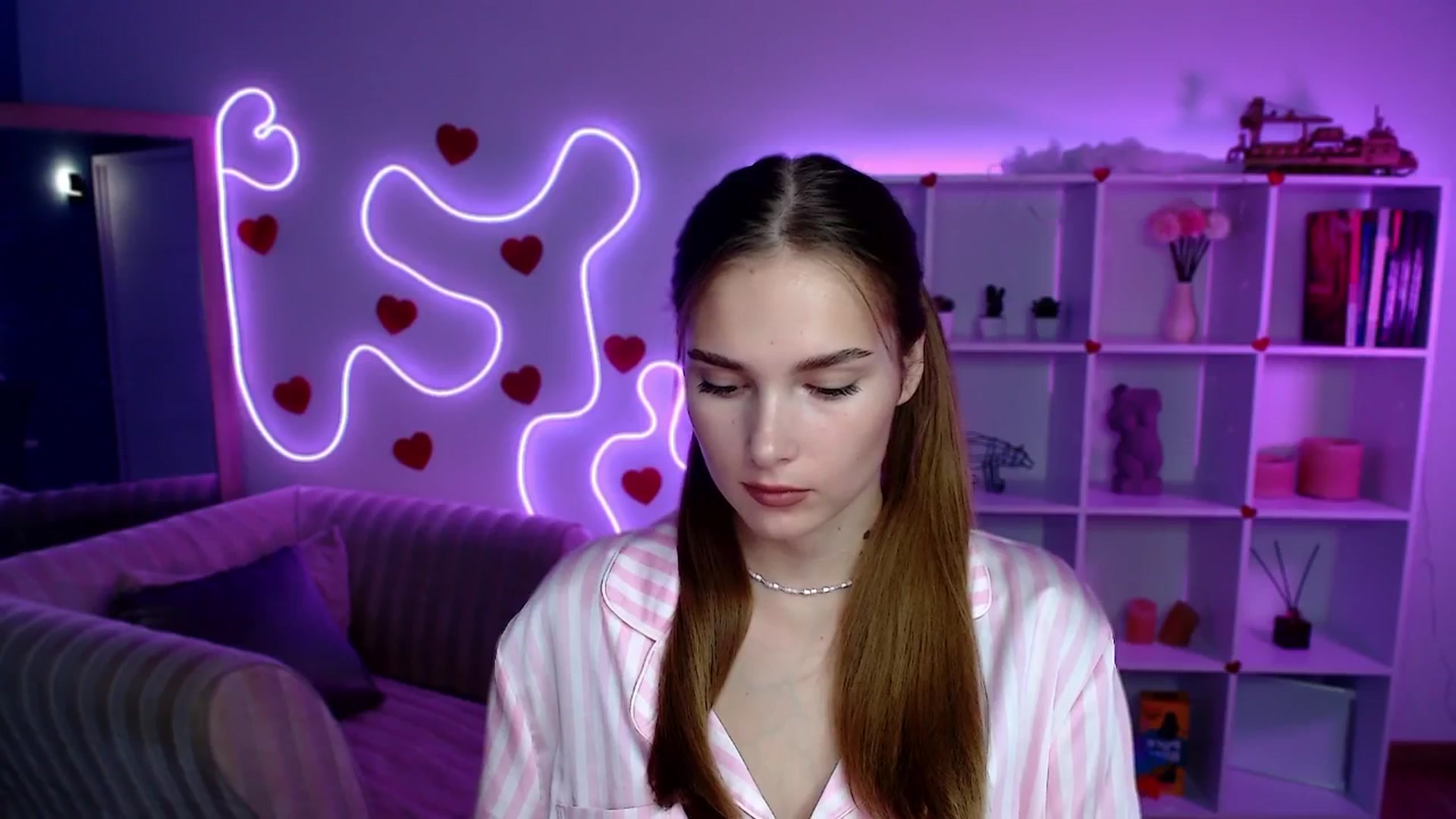 Gallery image thumbnail from Sirela's myfreecams stream on, 08/06/2025, 14:00 image 4 of 20