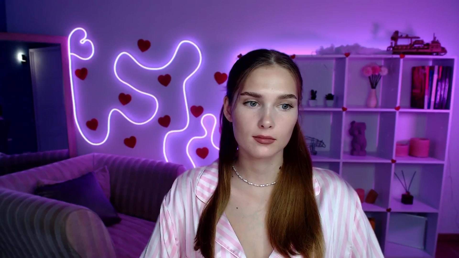 Gallery image thumbnail from Sirela's myfreecams stream on, 08/06/2025, 14:00 image 14 of 20