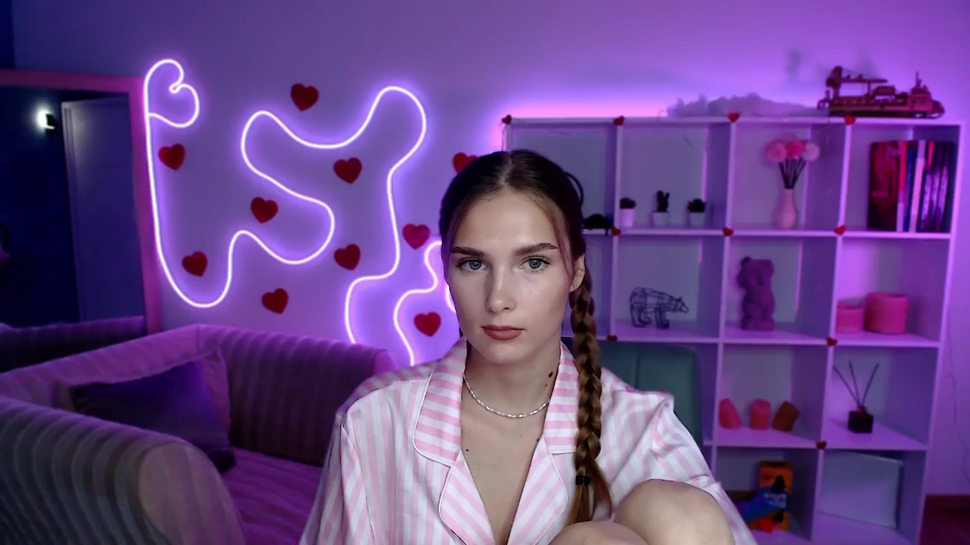 Gallery image thumbnail from Sirela's myfreecams stream on, 08/06/2025, 16:14 image 16 of 20
