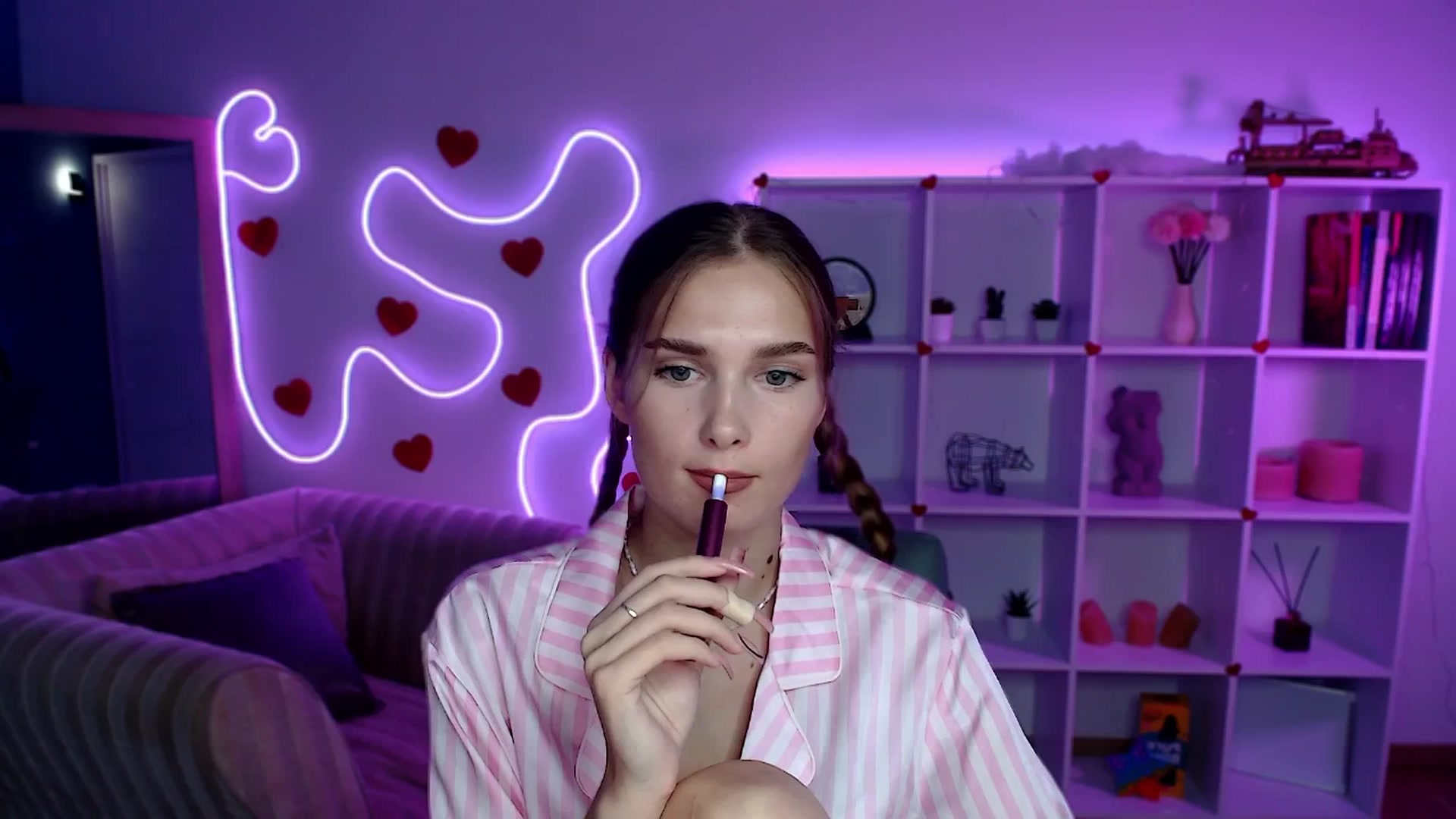 Gallery image thumbnail from Sirela's myfreecams stream on, 08/06/2025, 16:14 image 5 of 20