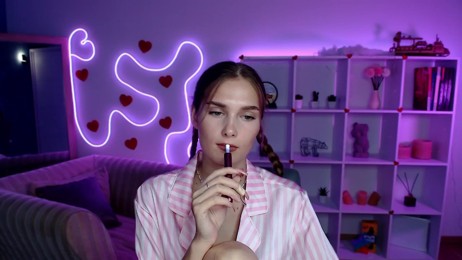 Gallery image thumbnail from Sirela's myfreecams stream on, 08/06/2025, 16:14 image 2 of 20