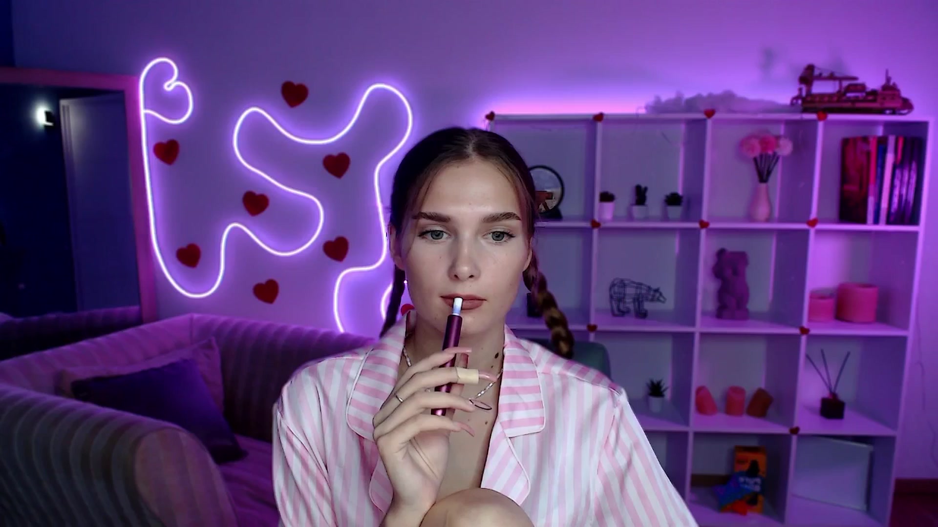 Gallery image thumbnail from Sirela's myfreecams stream on, 08/06/2025, 16:14 image 3 of 20