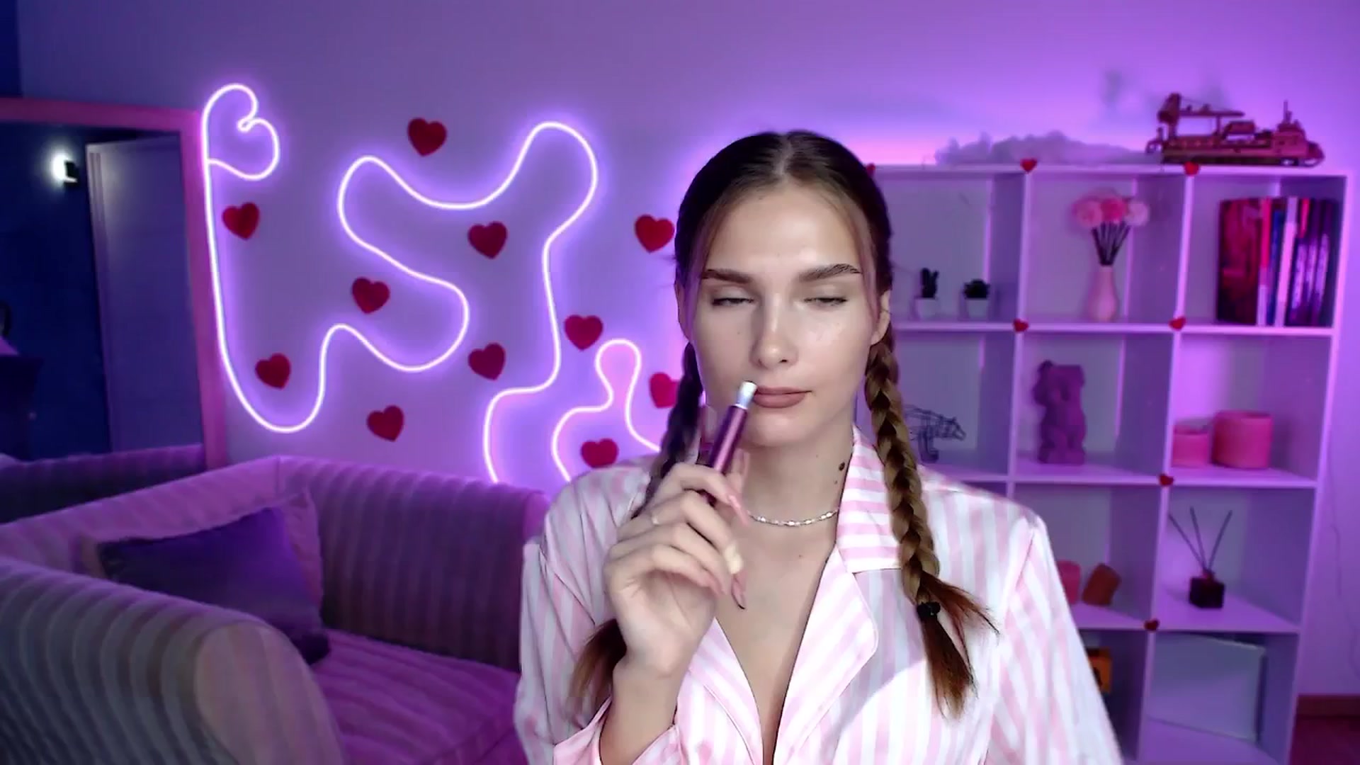 Gallery image thumbnail from Sirela's myfreecams stream on, 08/06/2025, 16:32 image 11 of 20