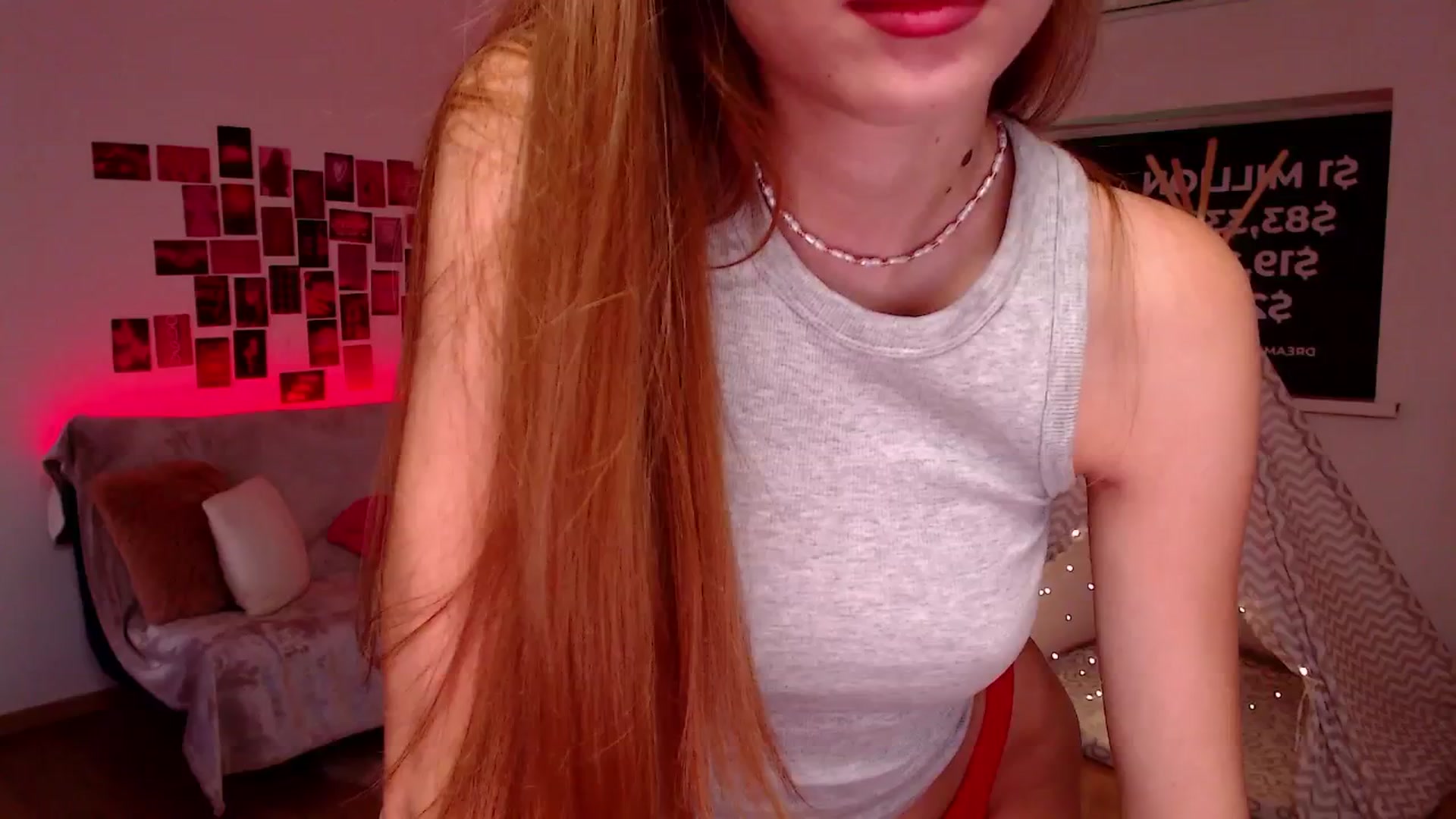 Gallery image thumbnail from Sirela's myfreecams stream on, 08/07/2025, 11:16 image 7 of 20