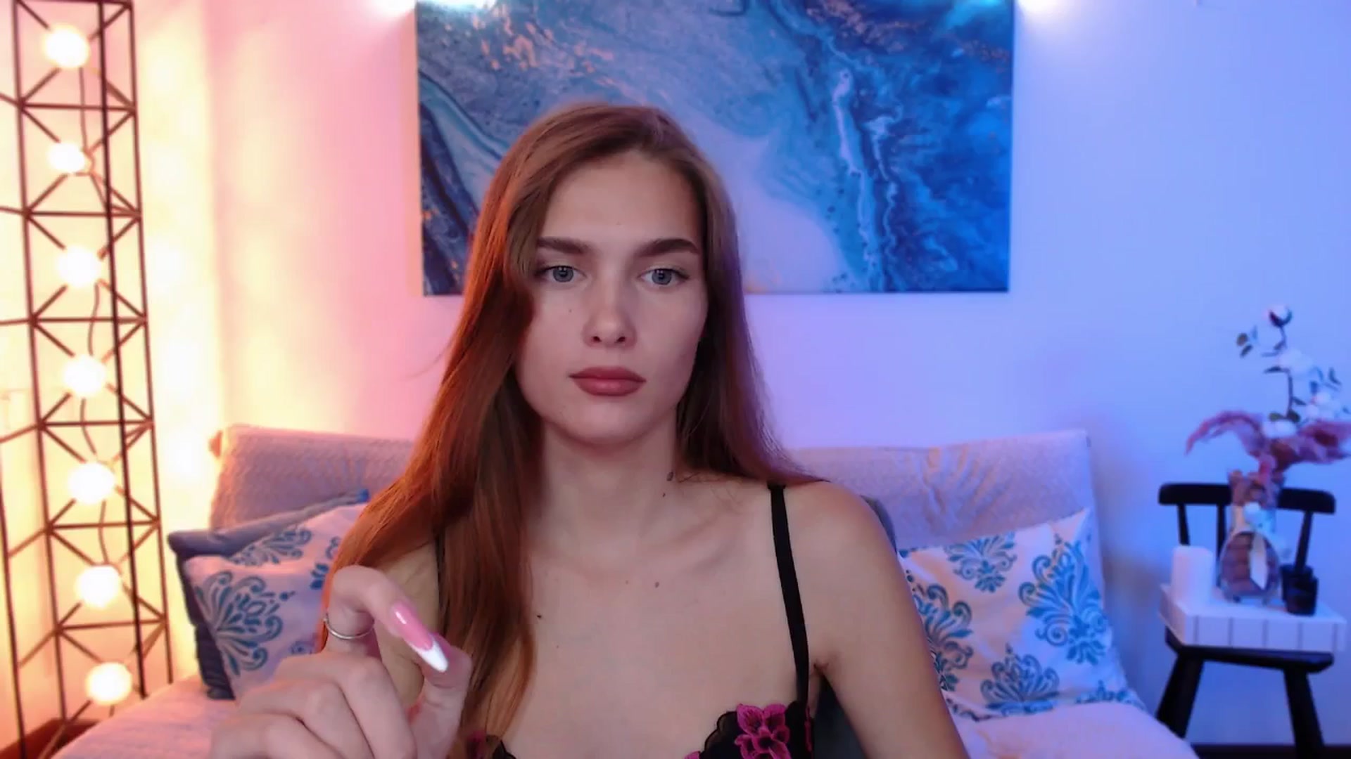 Gallery image thumbnail from Sirela's myfreecams stream on, 08/10/2025, 10:28 image 5 of 20