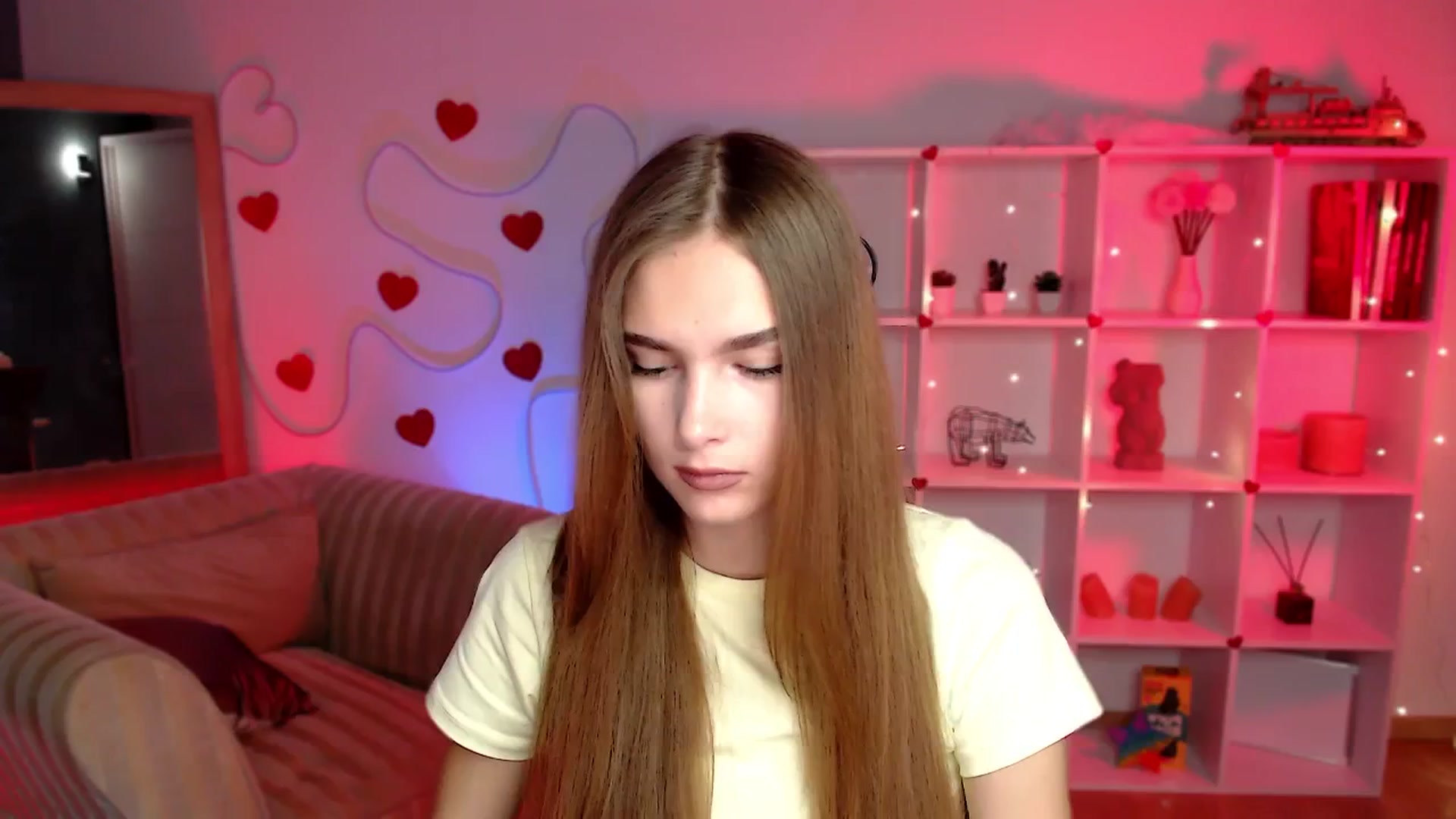 Gallery image thumbnail from Sirela's myfreecams stream on, 08/11/2025, 09:28 image 10 of 20