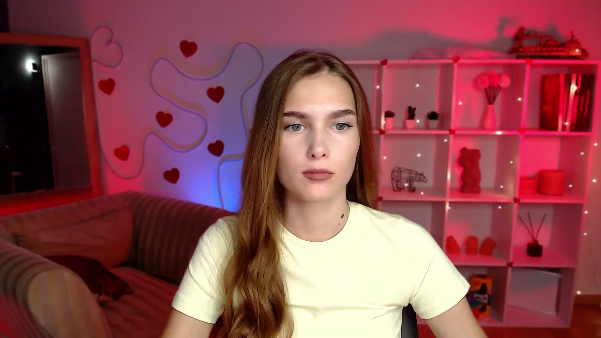 Gallery image thumbnail from Sirela's myfreecams stream on, 08/11/2025, 10:22 image 18 of 20