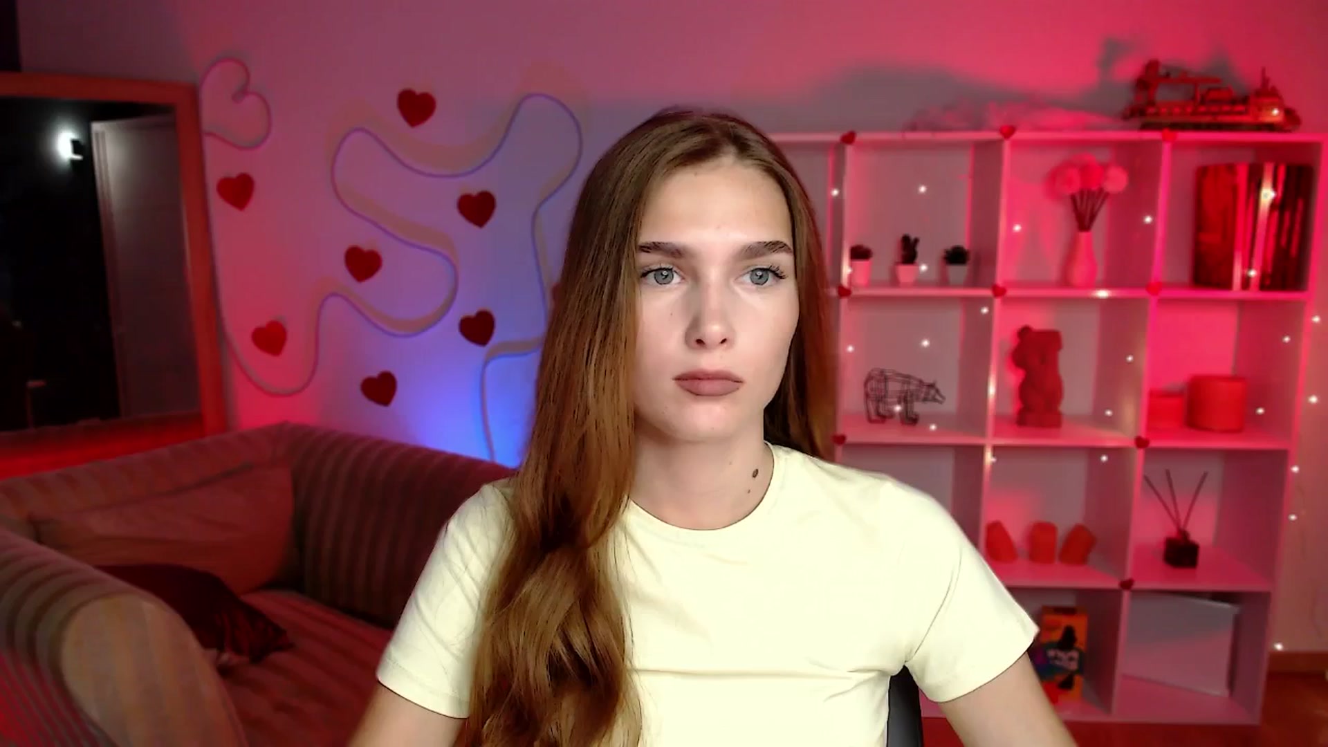 Gallery image thumbnail from Sirela's myfreecams stream on, 08/11/2025, 10:22 image 17 of 20