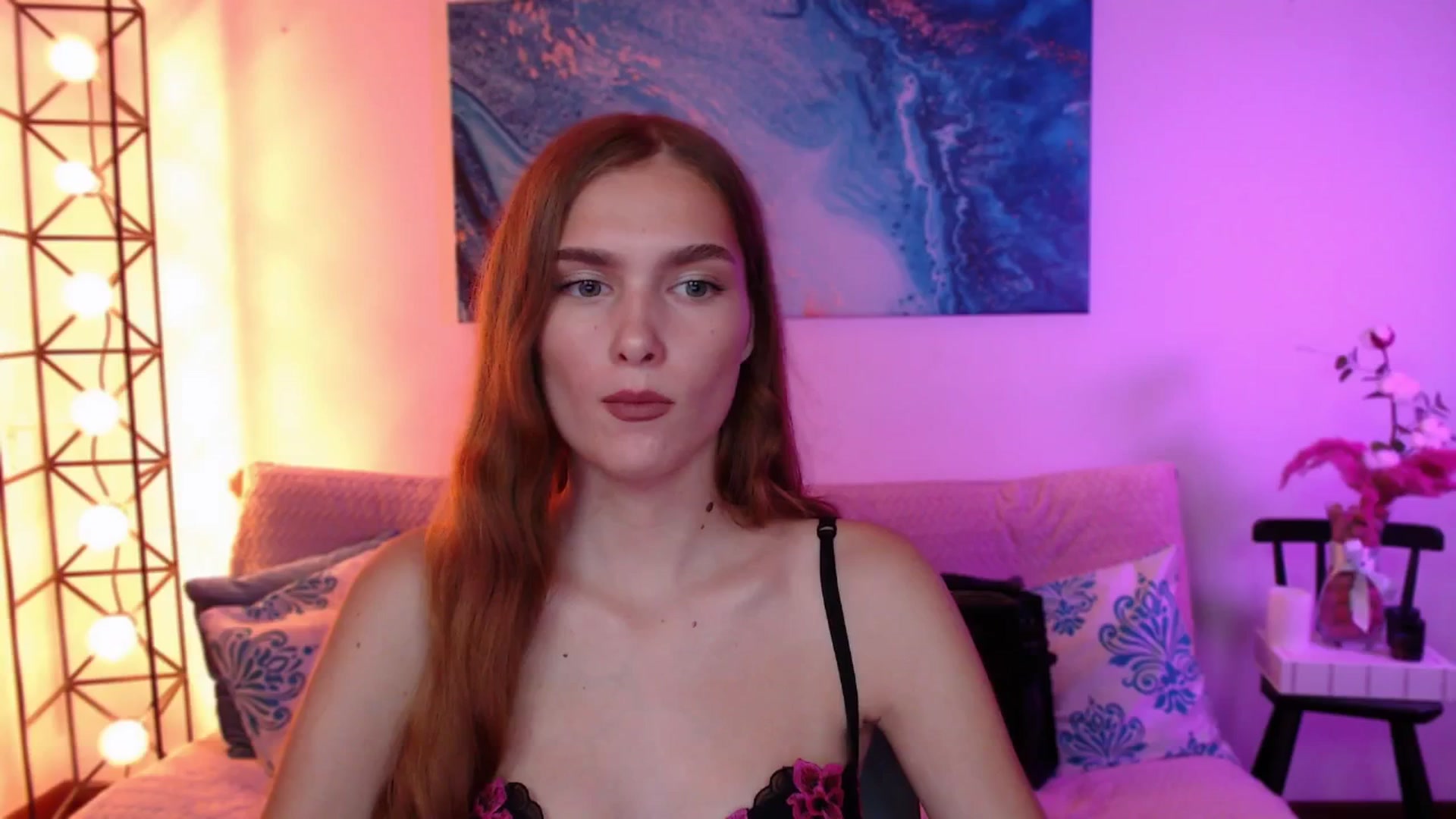 Gallery image thumbnail from Sirela's myfreecams stream on, 08/12/2025, 10:24 image 19 of 20