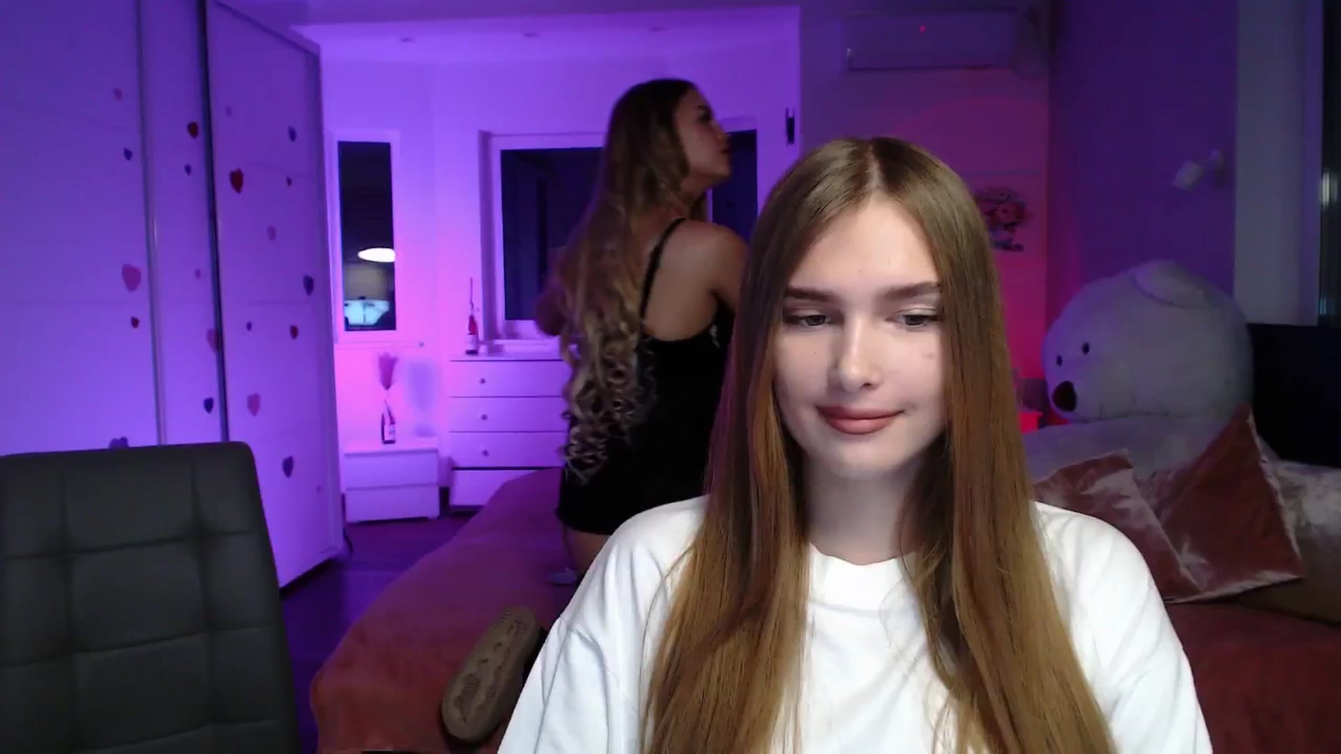 Gallery image thumbnail from Sirela's myfreecams stream on, 08/15/2025, 10:19 image 14 of 20