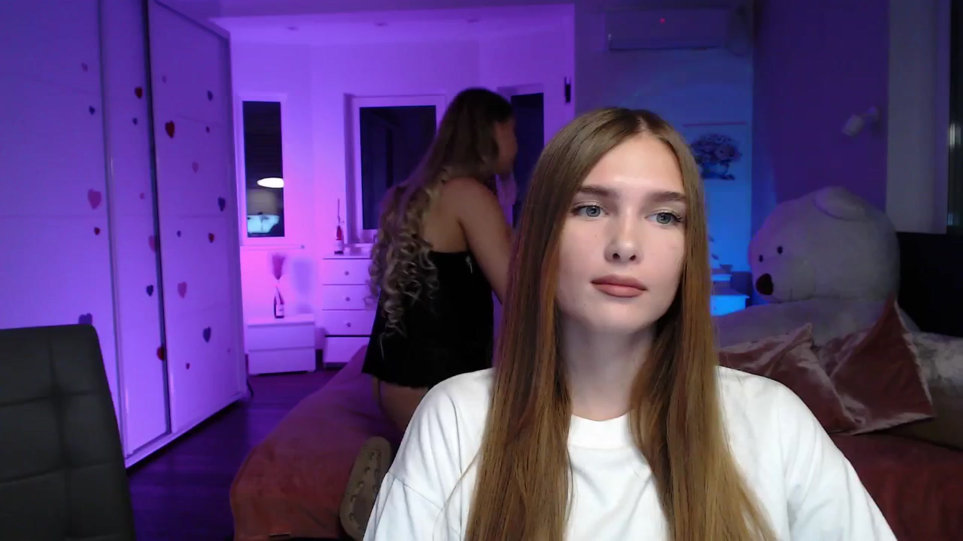 Gallery image thumbnail from Sirela's myfreecams stream on, 08/15/2025, 10:19 image 18 of 20