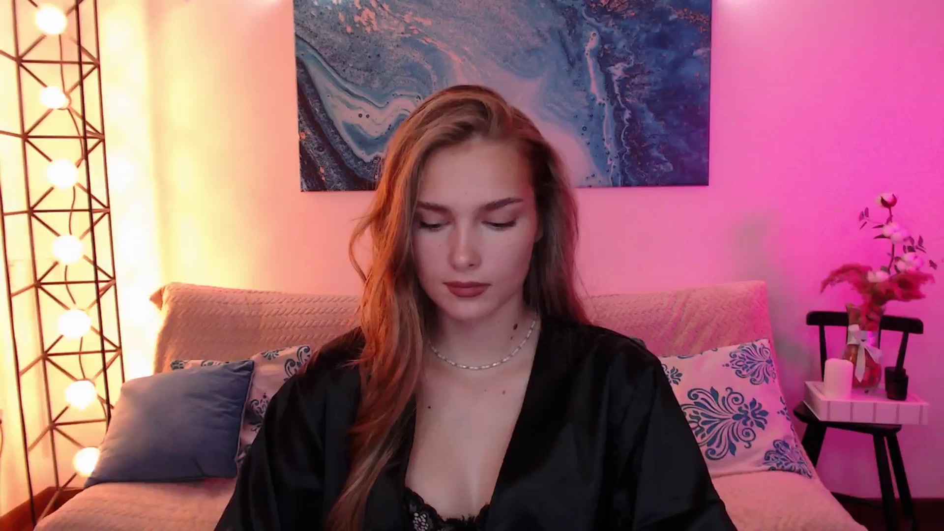 Gallery image thumbnail from Sirela's myfreecams stream on, 08/22/2025, 14:04 image 5 of 20