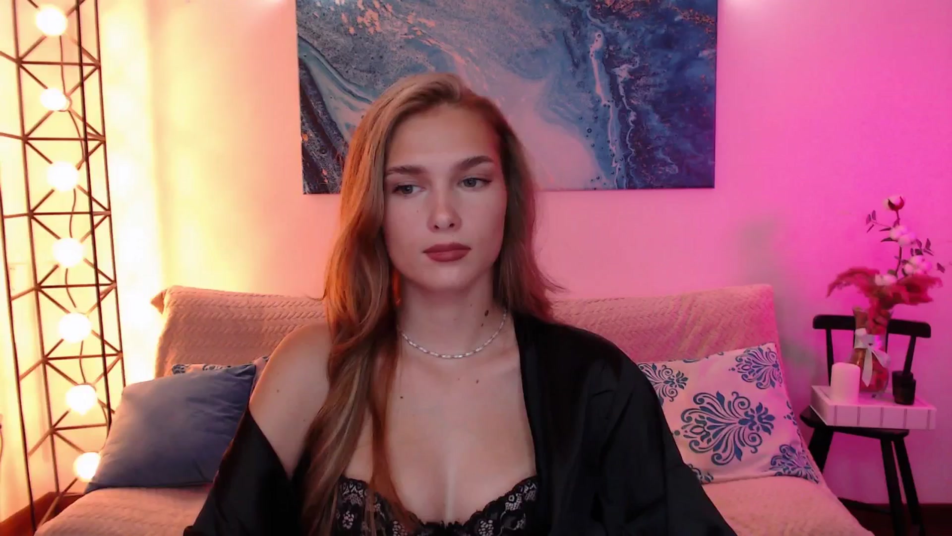 Gallery image thumbnail from Sirela's myfreecams stream on, 08/22/2025, 14:04 image 18 of 20