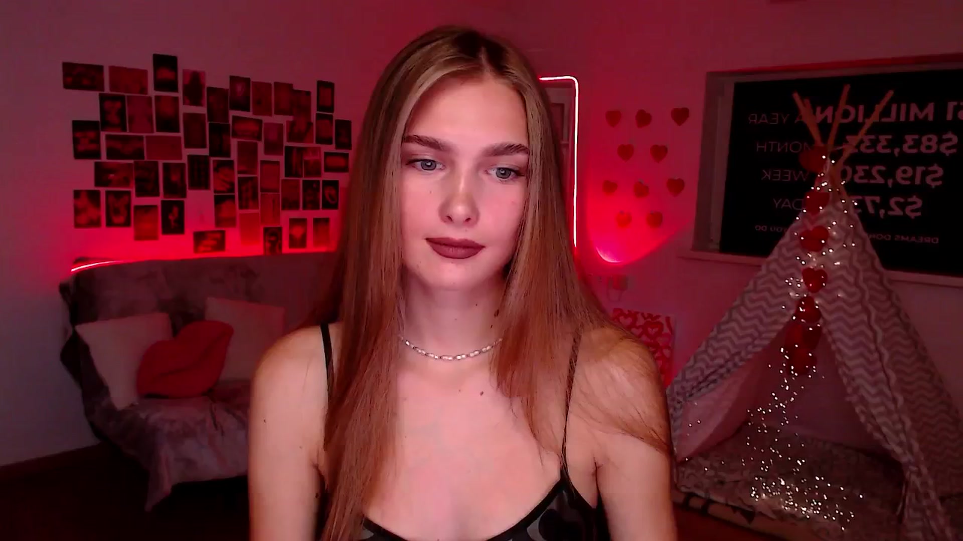 Gallery image thumbnail from Sirela's myfreecams stream on, 08/27/2025, 11:39 image 10 of 20